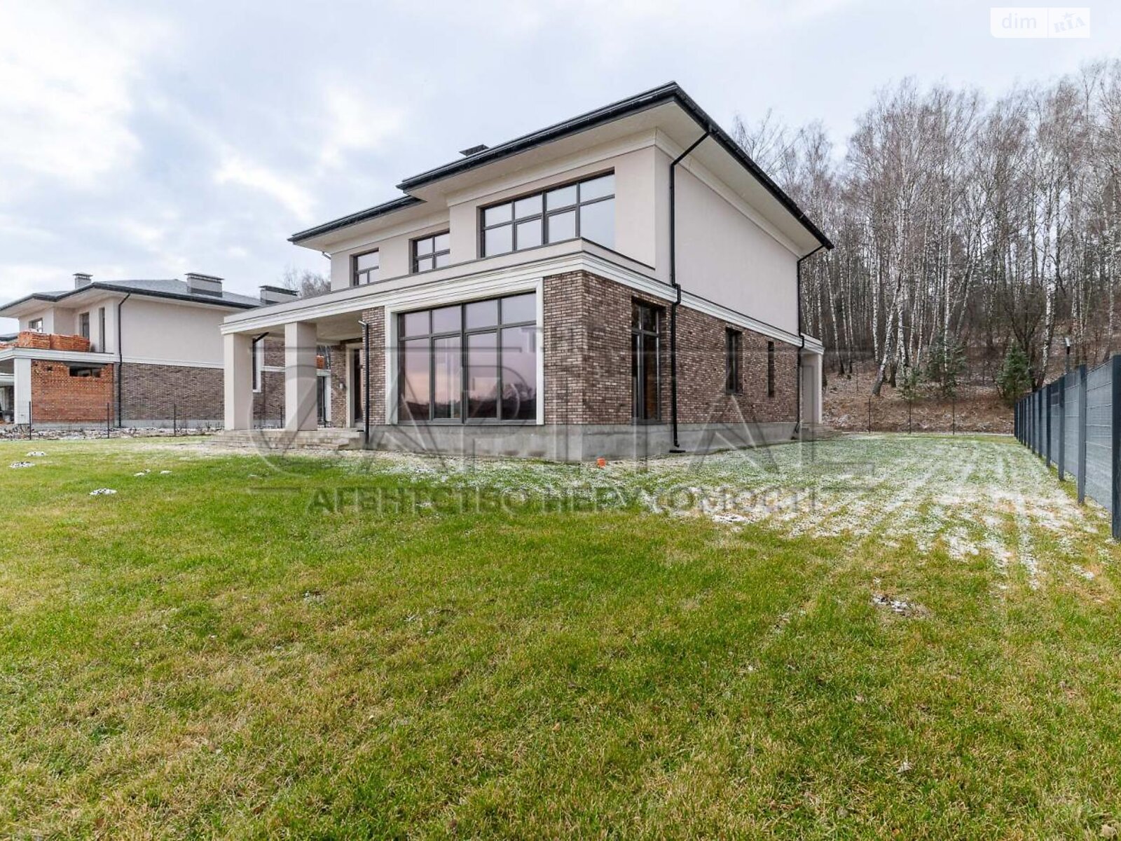 двухэтажный дом, 309 кв. м, кирпич. Продажа в Иванковичах фото 1 двухэтажный дом, 309 кв. м, кирпич. Продажа в Иванковичах фото 1