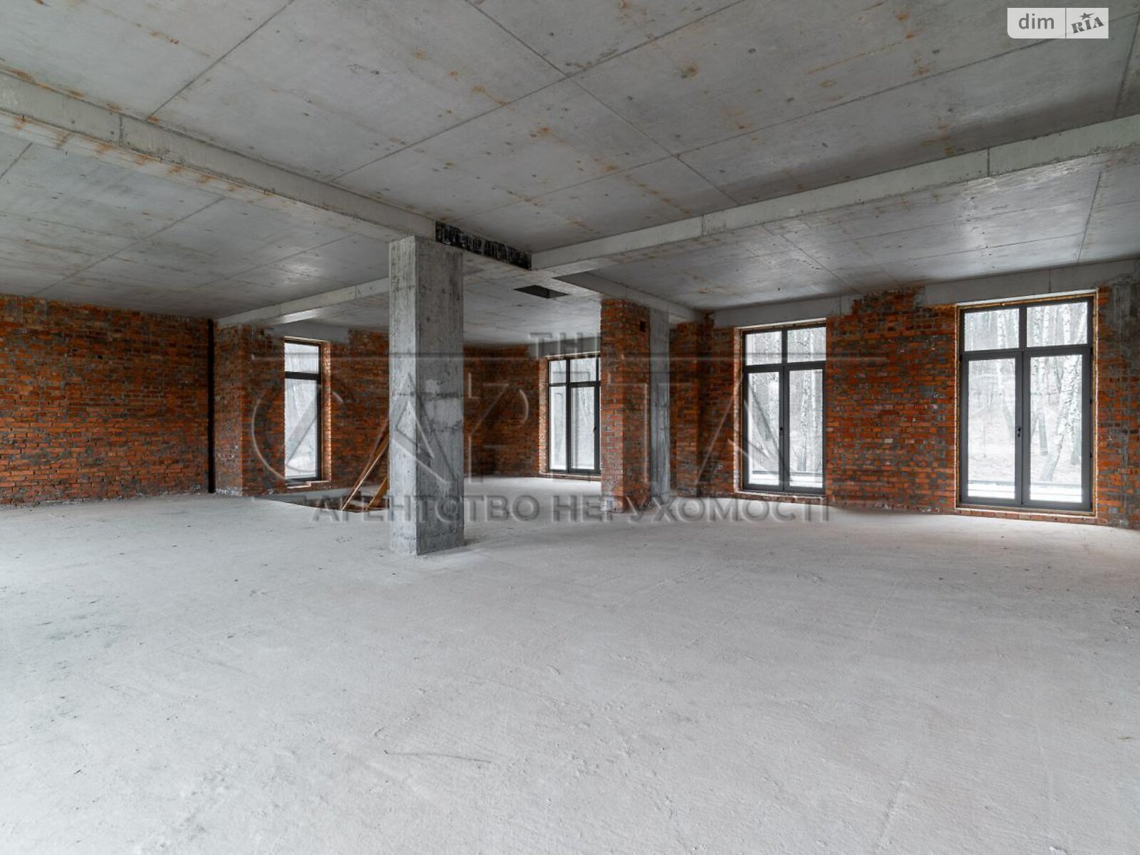 двухэтажный дом с балконом, 235 кв. м, кирпич. Продажа в Иванковичах фото 1 двухэтажный дом с балконом, 235 кв. м, кирпич. Продажа в Иванковичах фото 1