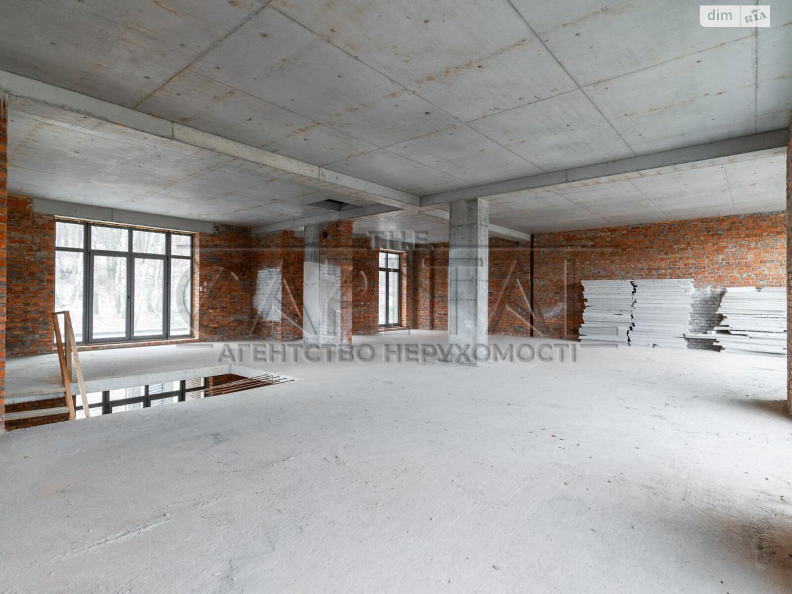 двухэтажный дом с балконом, 235 кв. м, кирпич. Продажа в Иванковичах фото 1 двухэтажный дом с балконом, 235 кв. м, кирпич. Продажа в Иванковичах фото 1
