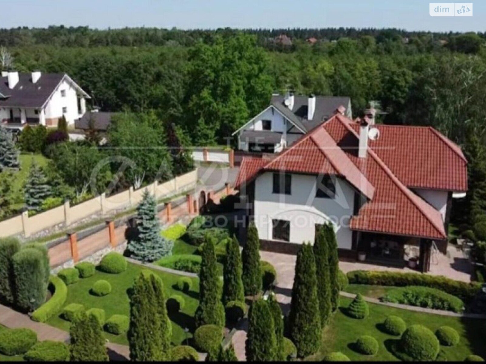 двухэтажный дом с отоплением, 363 кв. м, кирпич. Продажа в Иванковичах фото 1 двухэтажный дом с отоплением, 363 кв. м, кирпич. Продажа в Иванковичах фото 1