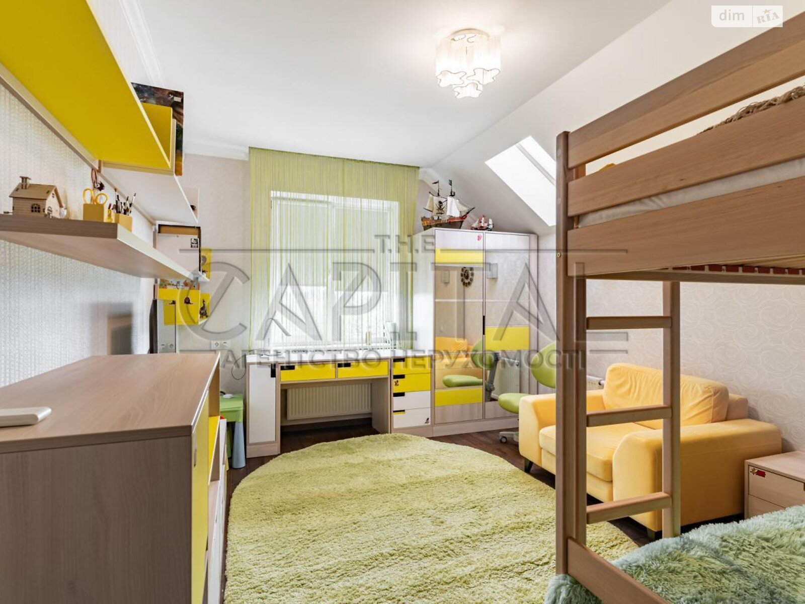 трехэтажный дом с гаражом, 400 кв. м, кирпич. Продажа в Иванковичах фото 1 трехэтажный дом с гаражом, 400 кв. м, кирпич. Продажа в Иванковичах фото 1