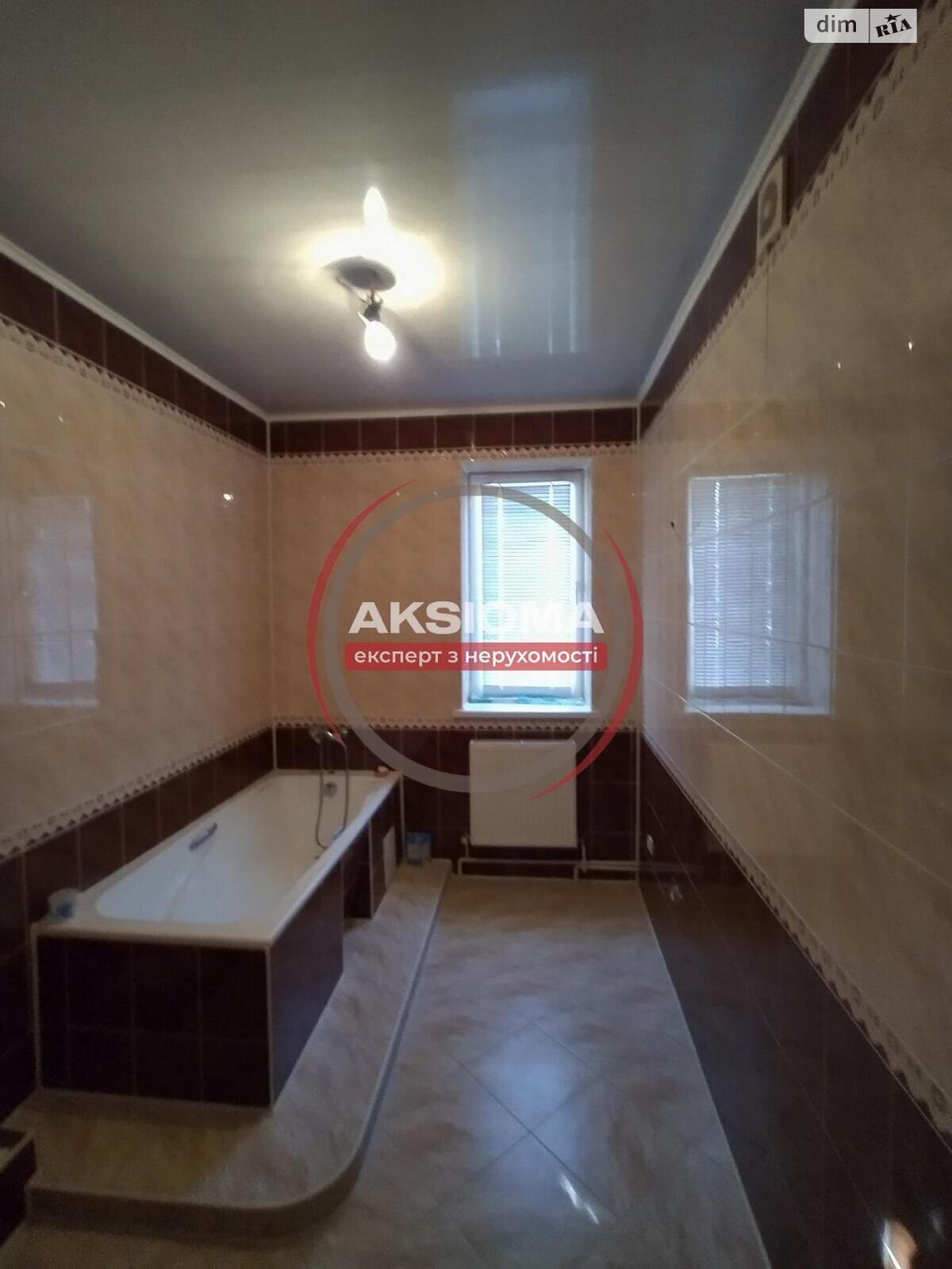 триповерховий будинок, 247 кв. м, кирпич. Продаж в Івано-Франківську, район Бам фото 1 триповерховий будинок, 247 кв. м, кирпич. Продаж в Івано-Франківську, район Бам фото 1