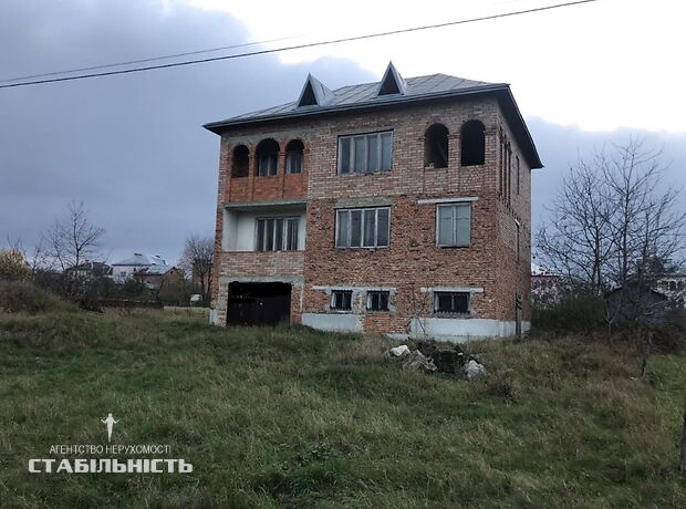 трехэтажный дом с подвалом, 120 кв. м, кирпич. Продажа в Черниеве (Ивано-Франковская обл.) фото 1 трехэтажный дом с подвалом, 120 кв. м, кирпич. Продажа в Черниеве (Ивано-Франковская обл.) фото 1