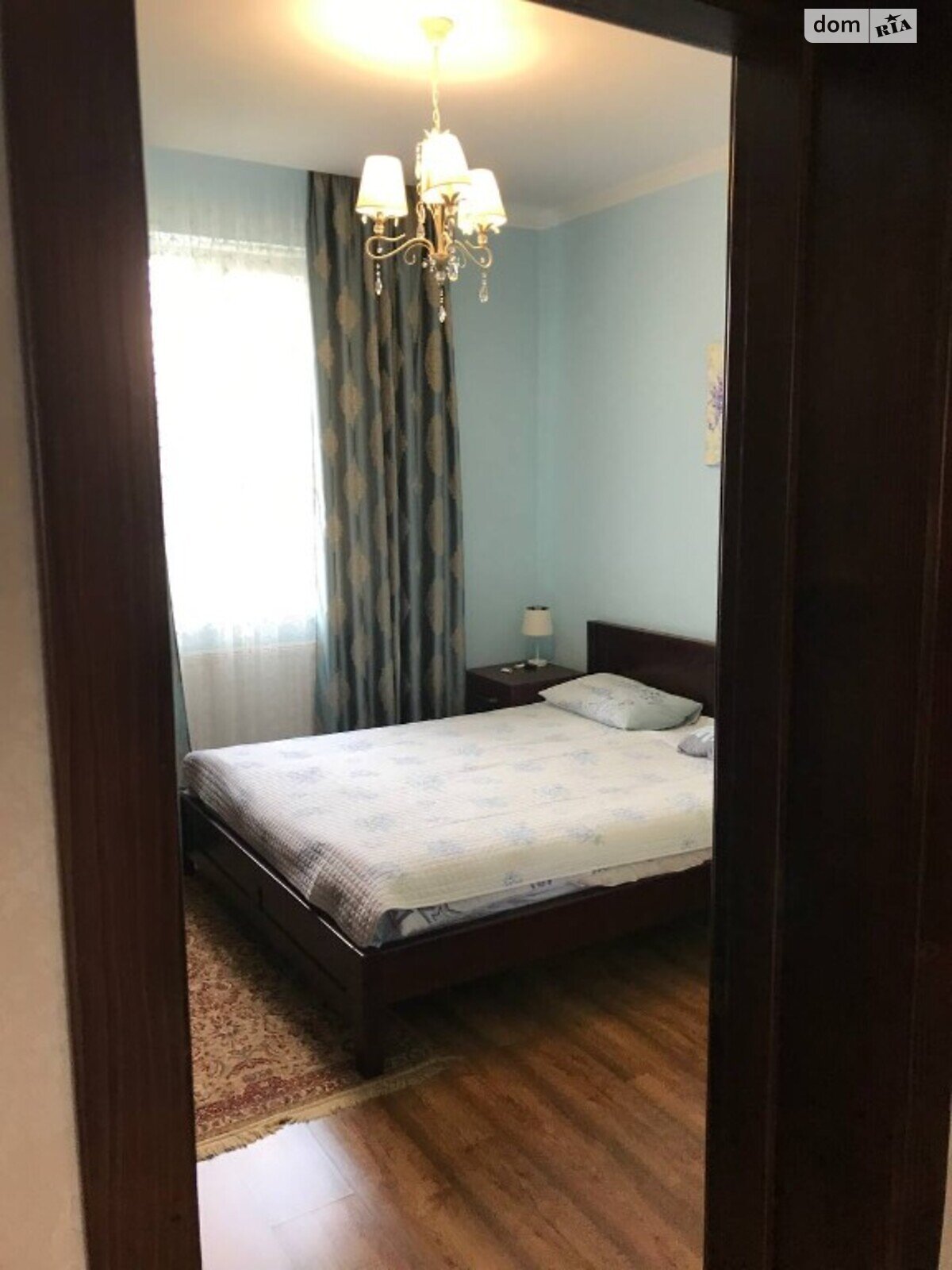 двухэтажный дом с ремонтом, 320 кв. м, кирпич. Продажа в Черниеве фото 1