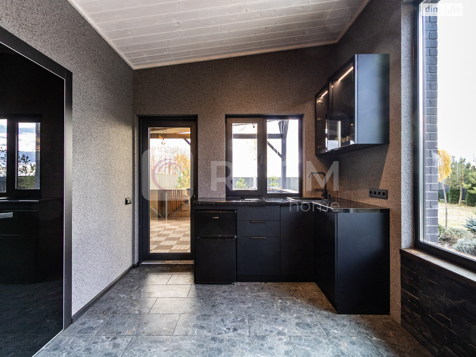 одноэтажный дом с отоплением, 40 кв. м, кирпич. Продажа в Ивано-Франковске фото 1 одноэтажный дом с отоплением, 40 кв. м, кирпич. Продажа в Ивано-Франковске фото 1