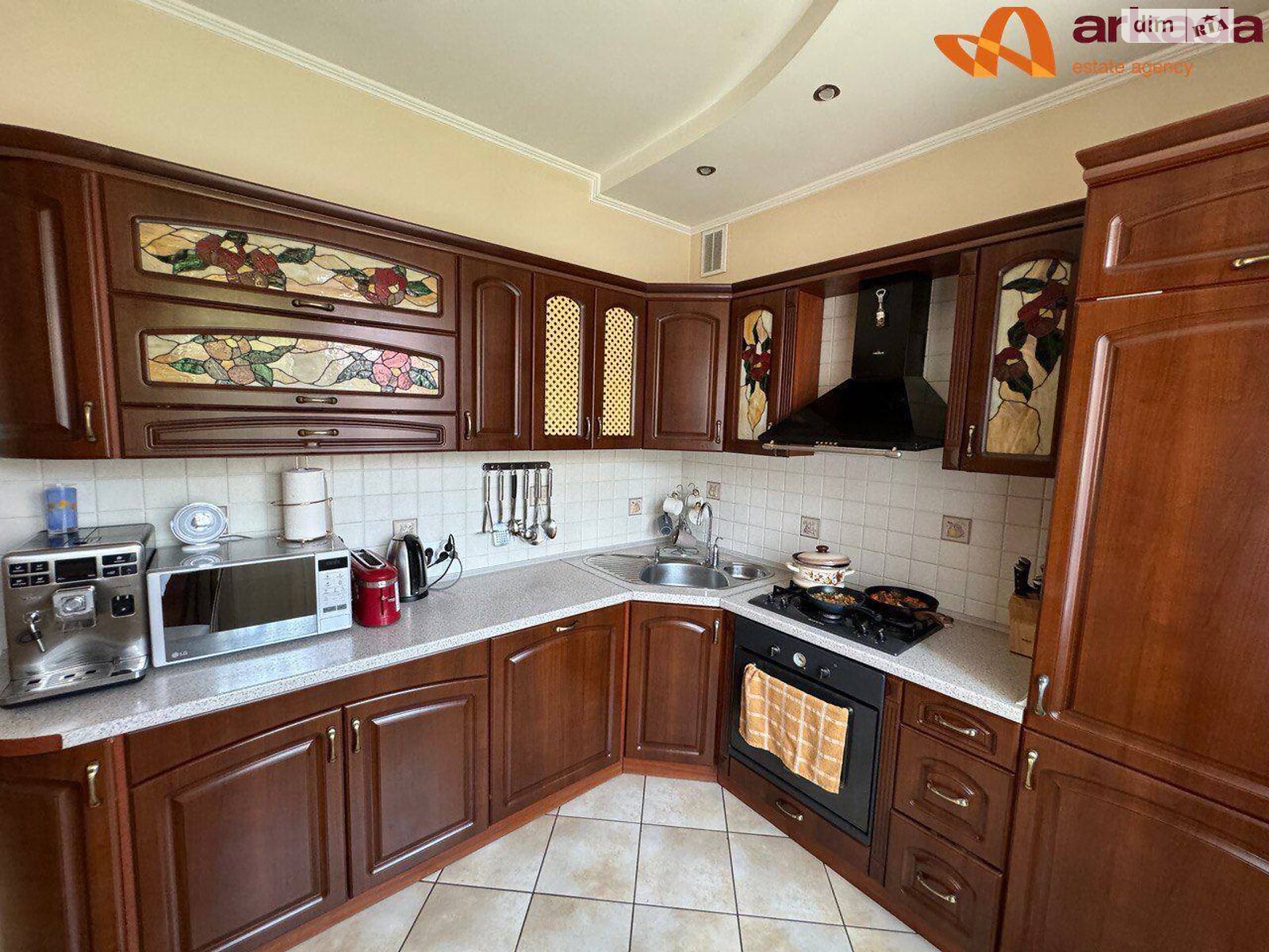 двухэтажный дом с верандой, 235 кв. м, кирпич. Продажа в Ивано-Франковске район Горка фото 1 двухэтажный дом с верандой, 235 кв. м, кирпич. Продажа в Ивано-Франковске район Горка фото 1
