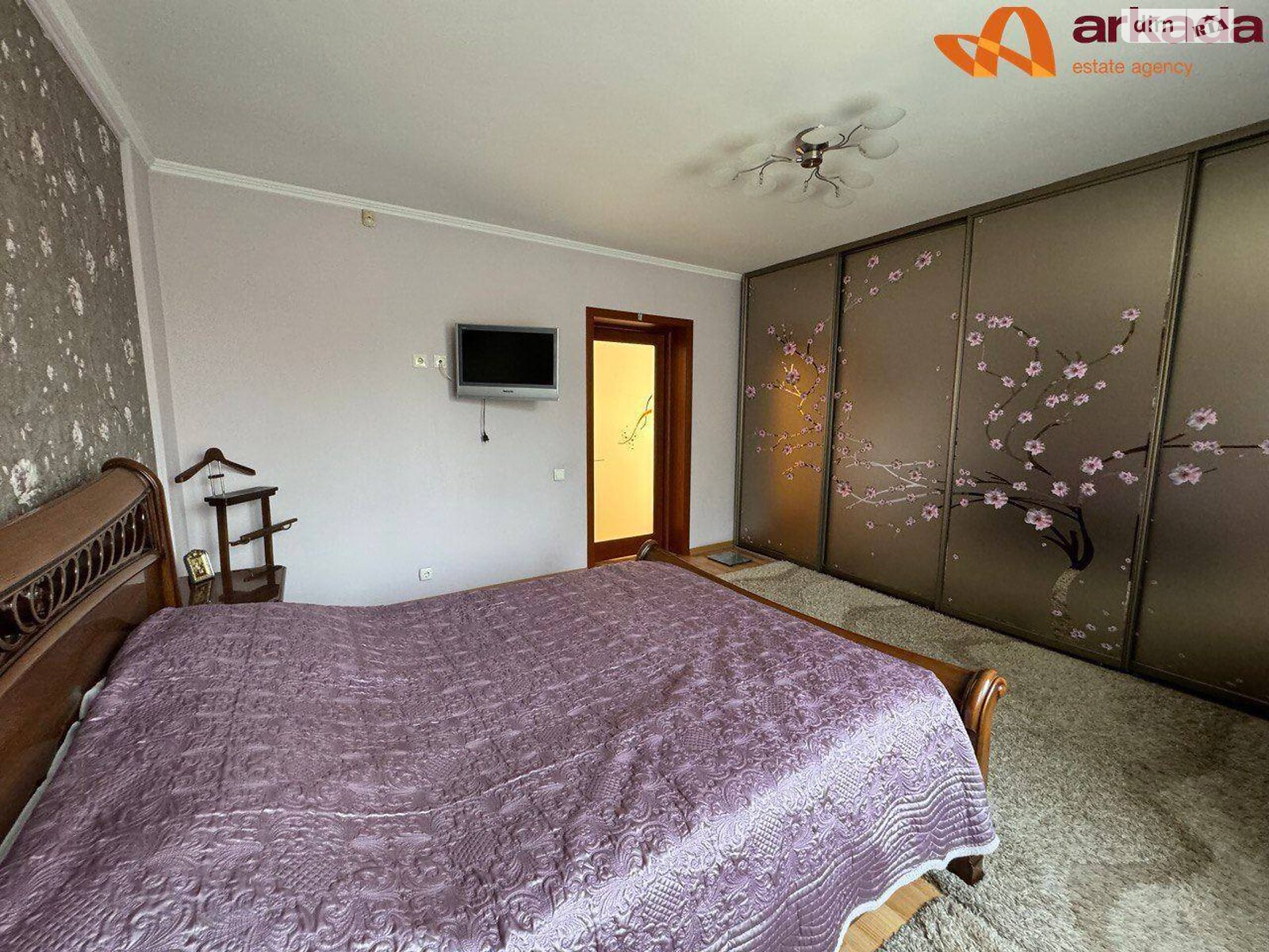 двухэтажный дом с верандой, 235 кв. м, кирпич. Продажа в Ивано-Франковске район Горка фото 1 двухэтажный дом с верандой, 235 кв. м, кирпич. Продажа в Ивано-Франковске район Горка фото 1