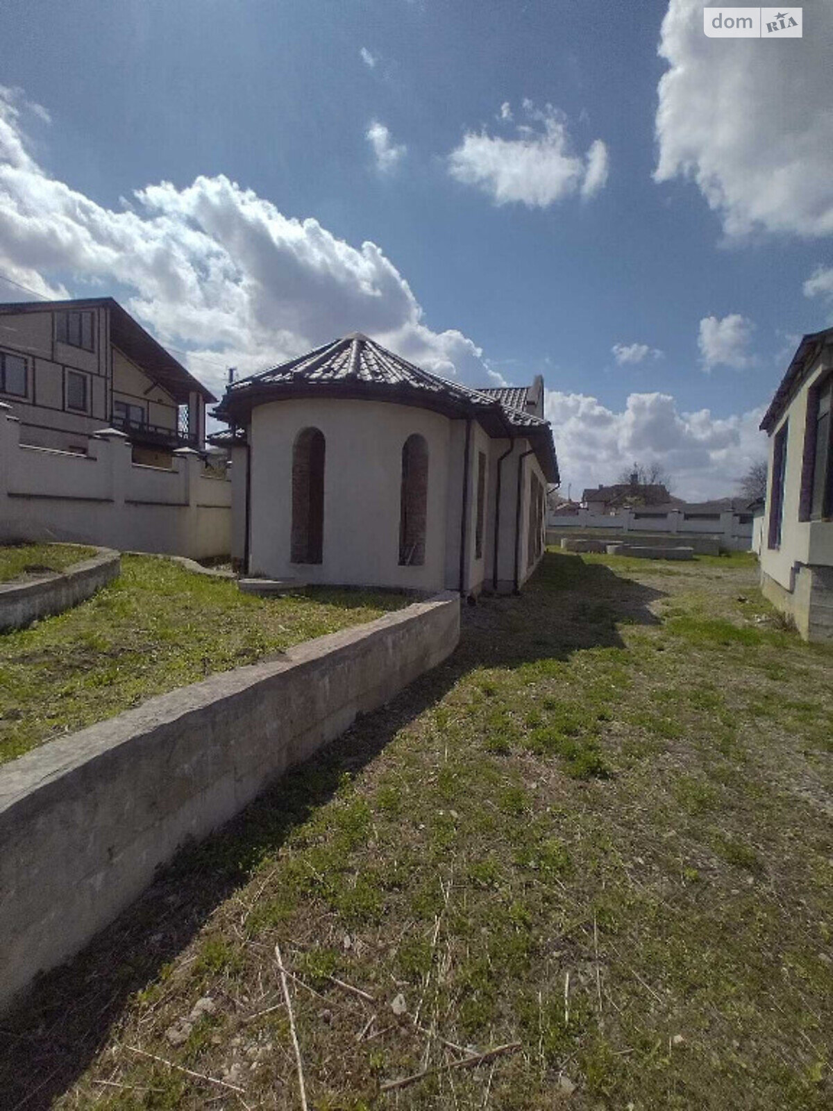 двухэтажный дом с балконом, 898 кв. м, кирпич. Продажа в Ивано-Франковске фото 1 двухэтажный дом с балконом, 898 кв. м, кирпич. Продажа в Ивано-Франковске фото 1