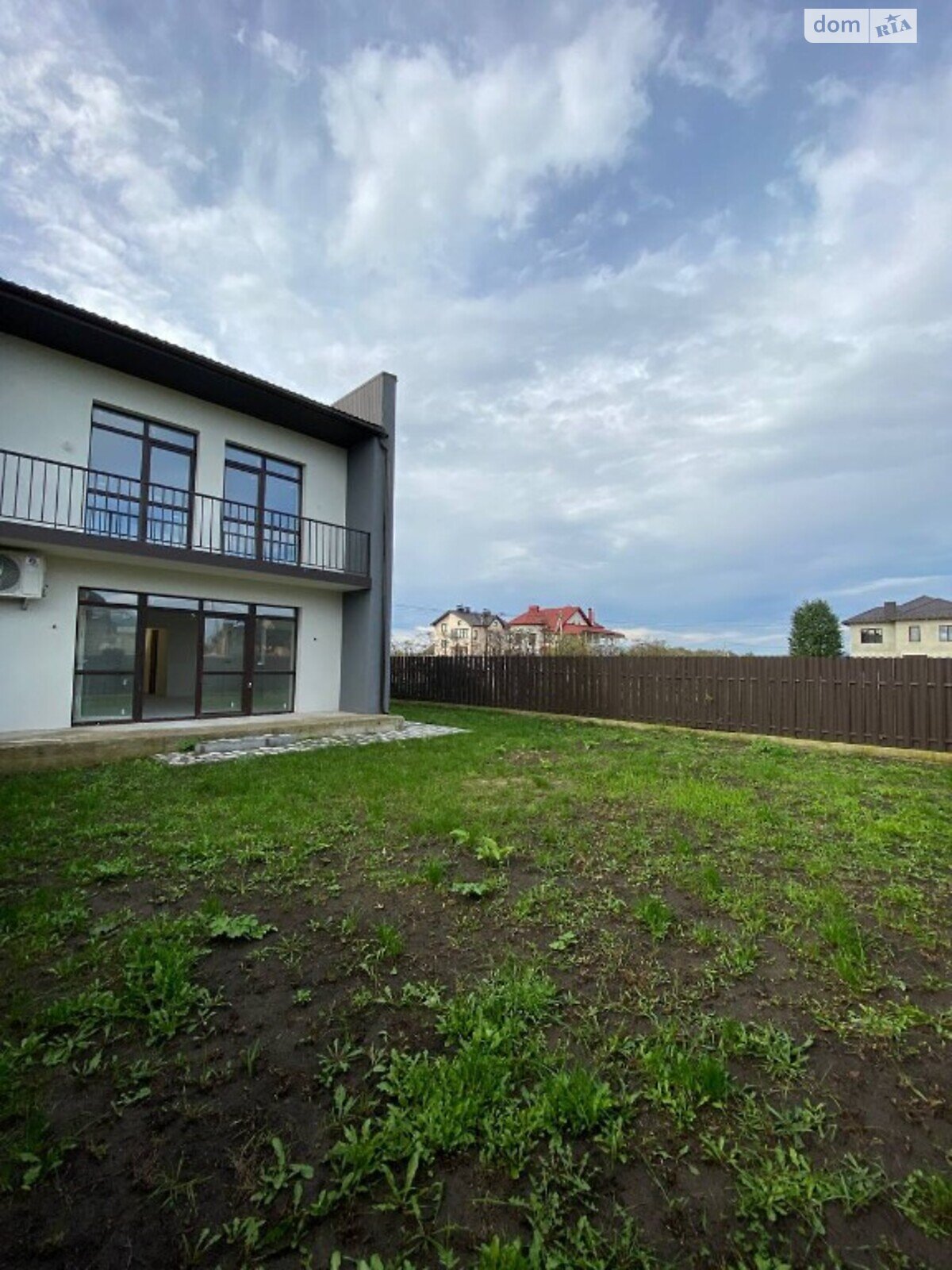Продажа части дома в Ивано-Франковске, улица Гетьмана Ивана Мазепы, 4 комнаты фото 1 Продажа части дома в Ивано-Франковске, улица Гетьмана Ивана Мазепы, 4 комнаты фото 1