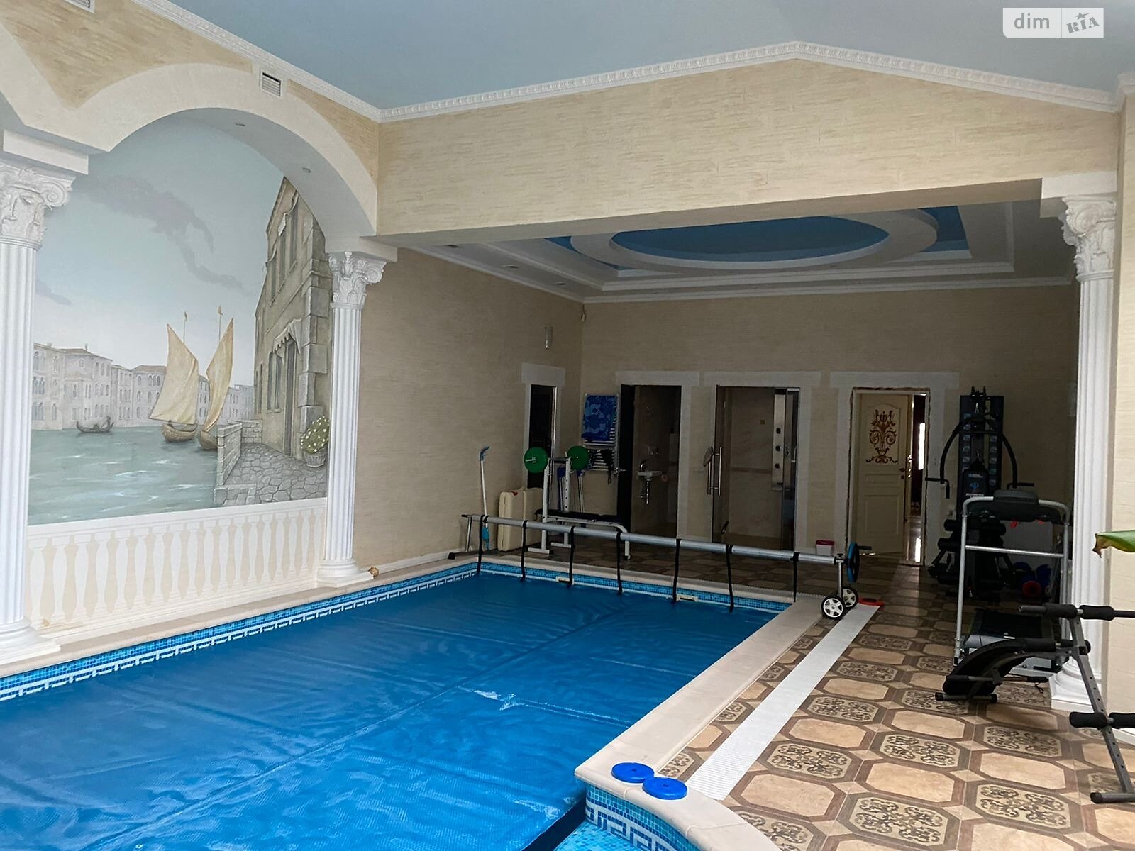 двоповерховий будинок з гаражем, 530 кв. м, цегла. Продаж у Івано-Франківську фото 1 двоповерховий будинок з гаражем, 530 кв. м, цегла. Продаж у Івано-Франківську фото 1