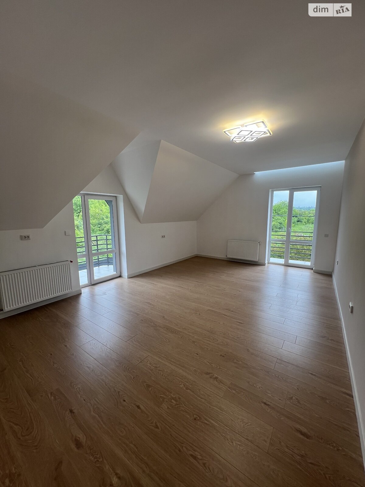 двухэтажный дом с гаражом, 216 кв. м, кирпич. Продажа в Ивано-Франковске фото 1 двухэтажный дом с гаражом, 216 кв. м, кирпич. Продажа в Ивано-Франковске фото 1