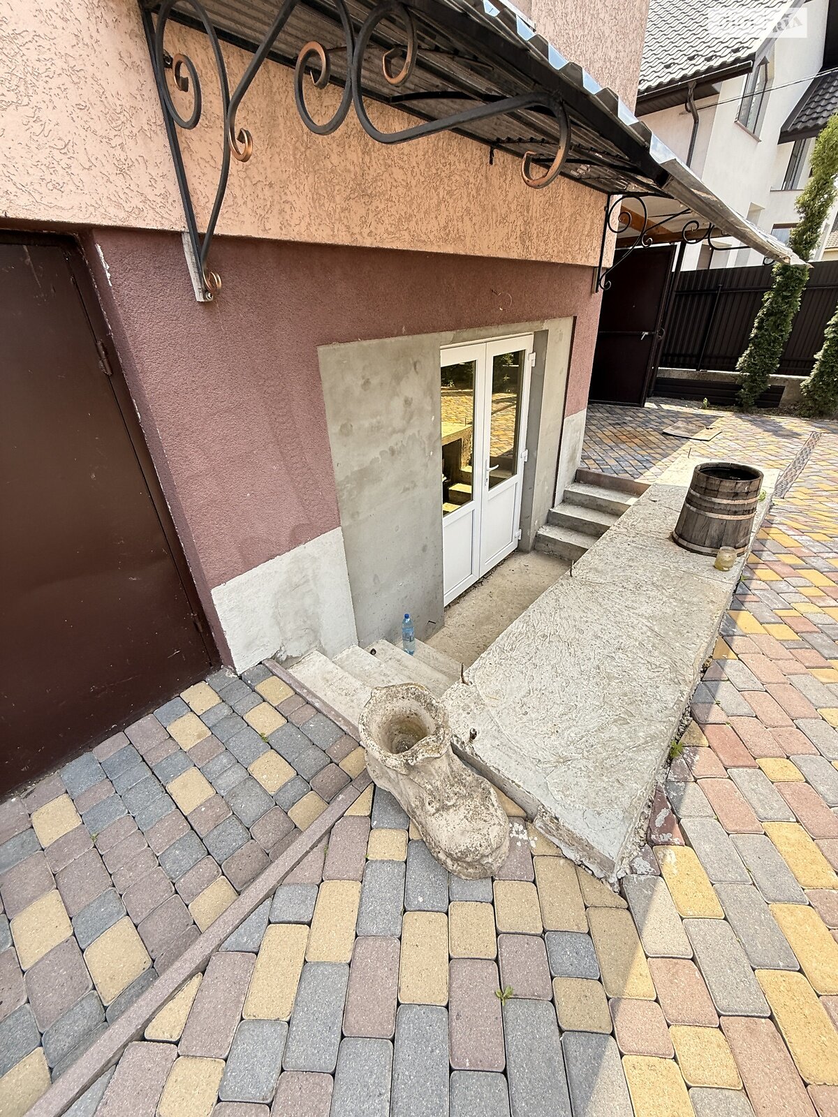 двухэтажный дом с верандой, 285 кв. м, кирпич. Продажа в Ивано-Франковске фото 1 двухэтажный дом с верандой, 285 кв. м, кирпич. Продажа в Ивано-Франковске фото 1