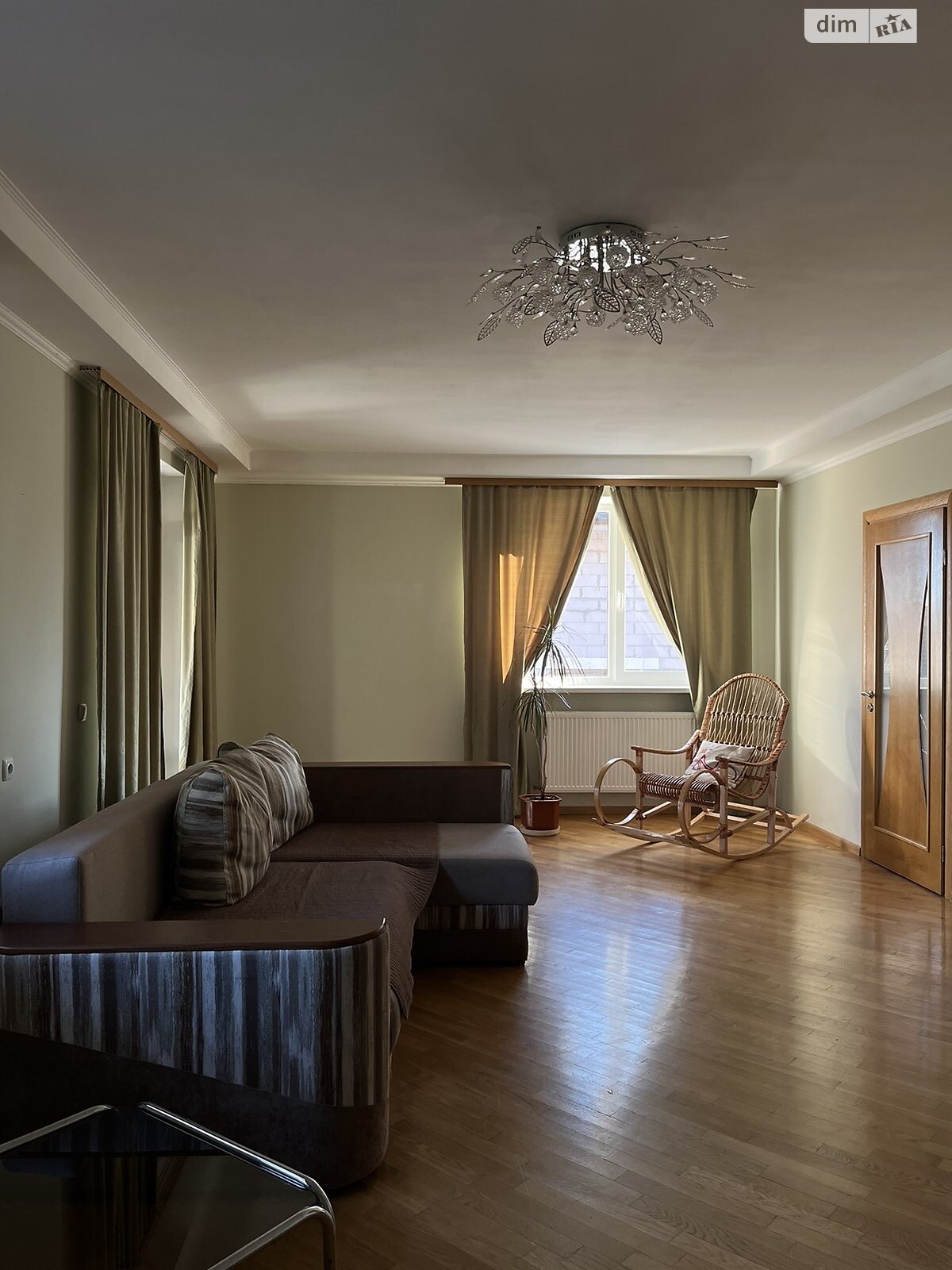 двухэтажный дом с верандой, 285 кв. м, кирпич. Продажа в Ивано-Франковске фото 1 двухэтажный дом с верандой, 285 кв. м, кирпич. Продажа в Ивано-Франковске фото 1