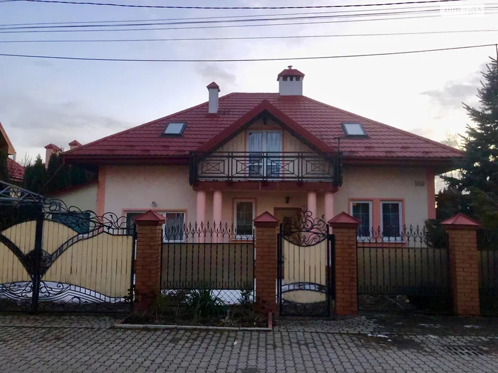 двоповерховий будинок, 200 кв. м, цегла. Продаж у Івано-Франківську фото 1 двоповерховий будинок, 200 кв. м, цегла. Продаж у Івано-Франківську фото 1