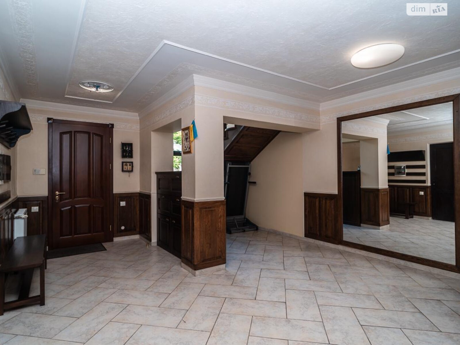 трехэтажный дом с гаражом, 330.9 кв. м, кирпич. Продажа в Ивано-Франковске фото 1 трехэтажный дом с гаражом, 330.9 кв. м, кирпич. Продажа в Ивано-Франковске фото 1