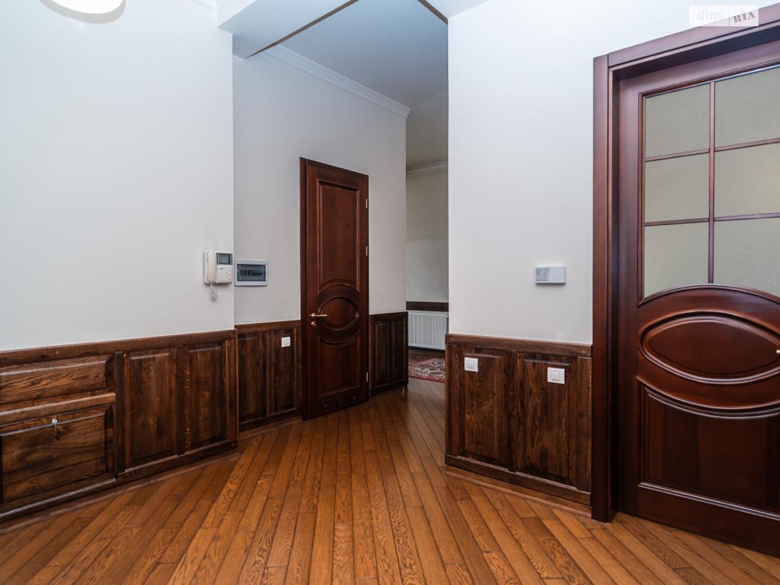 трехэтажный дом с гаражом, 330.9 кв. м, кирпич. Продажа в Ивано-Франковске фото 1 трехэтажный дом с гаражом, 330.9 кв. м, кирпич. Продажа в Ивано-Франковске фото 1