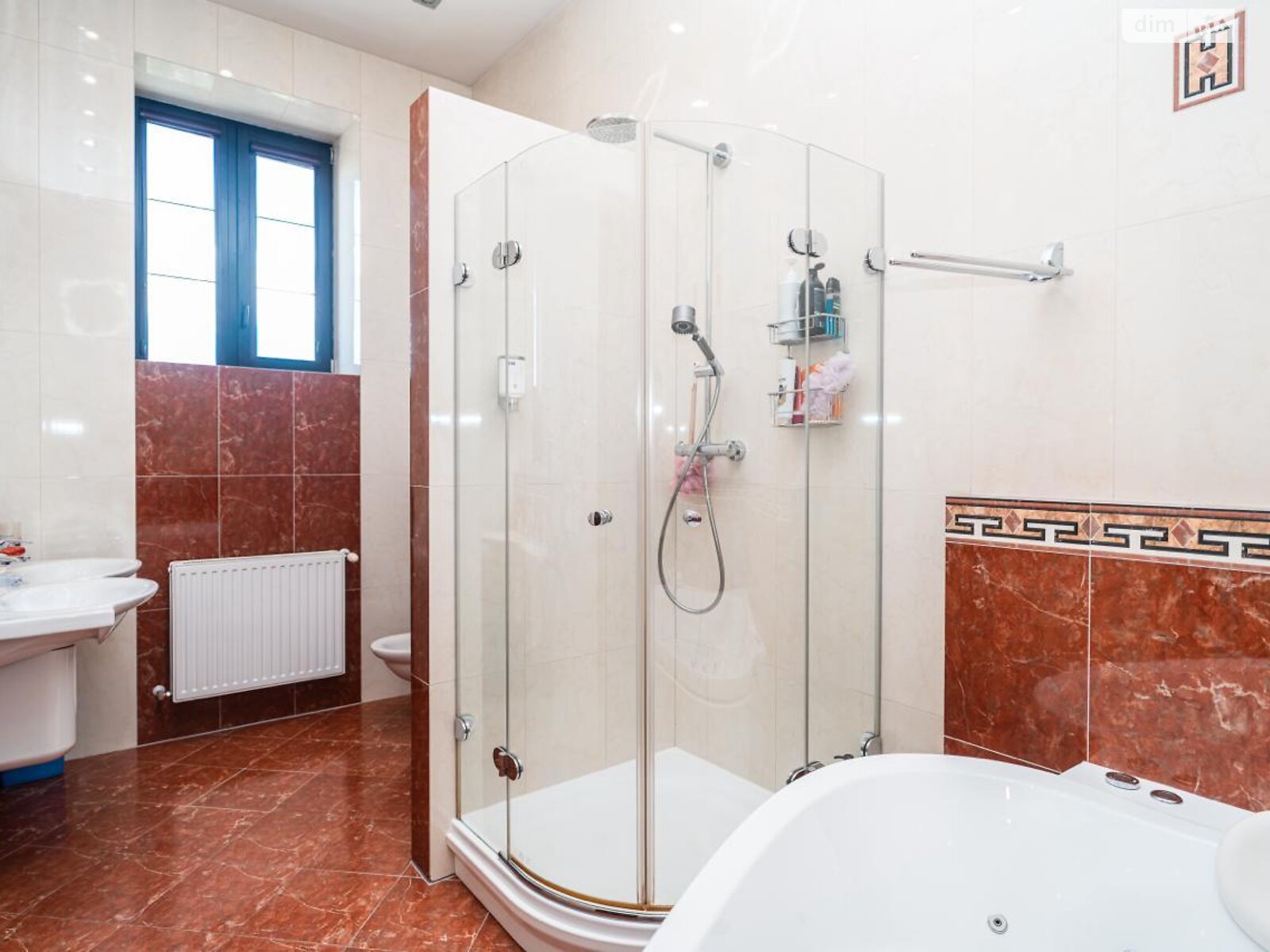 трехэтажный дом с гаражом, 330.9 кв. м, кирпич. Продажа в Ивано-Франковске фото 1 трехэтажный дом с гаражом, 330.9 кв. м, кирпич. Продажа в Ивано-Франковске фото 1
