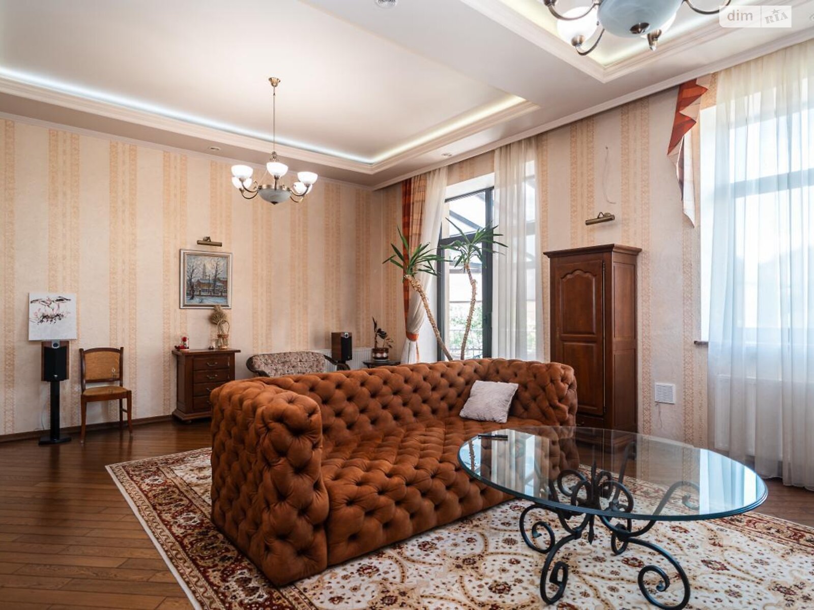 трехэтажный дом с гаражом, 330.9 кв. м, кирпич. Продажа в Ивано-Франковске фото 1 трехэтажный дом с гаражом, 330.9 кв. м, кирпич. Продажа в Ивано-Франковске фото 1
