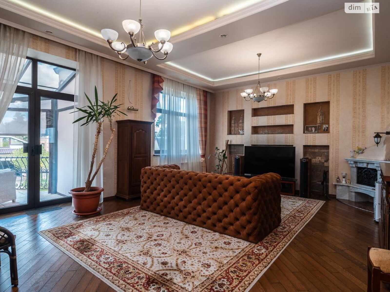 трехэтажный дом с гаражом, 330.9 кв. м, кирпич. Продажа в Ивано-Франковске фото 1 трехэтажный дом с гаражом, 330.9 кв. м, кирпич. Продажа в Ивано-Франковске фото 1
