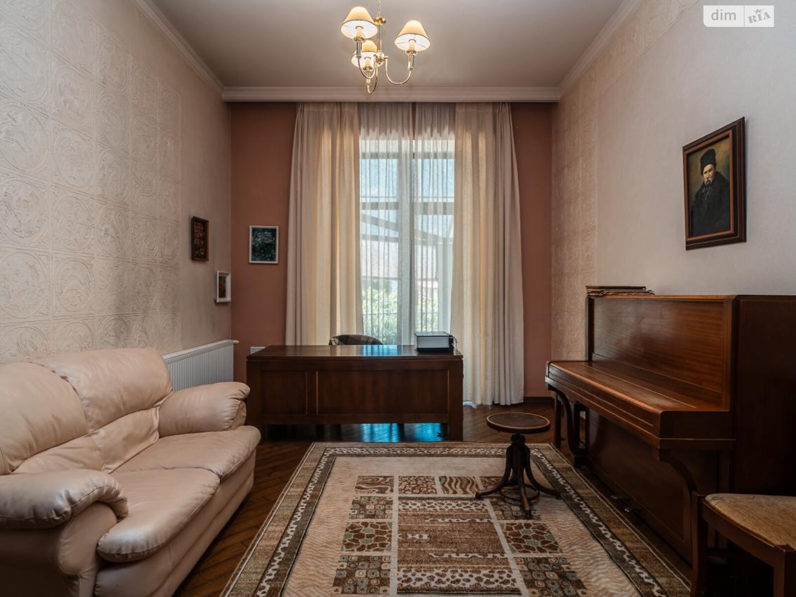 трехэтажный дом с гаражом, 330.9 кв. м, кирпич. Продажа в Ивано-Франковске фото 1 трехэтажный дом с гаражом, 330.9 кв. м, кирпич. Продажа в Ивано-Франковске фото 1