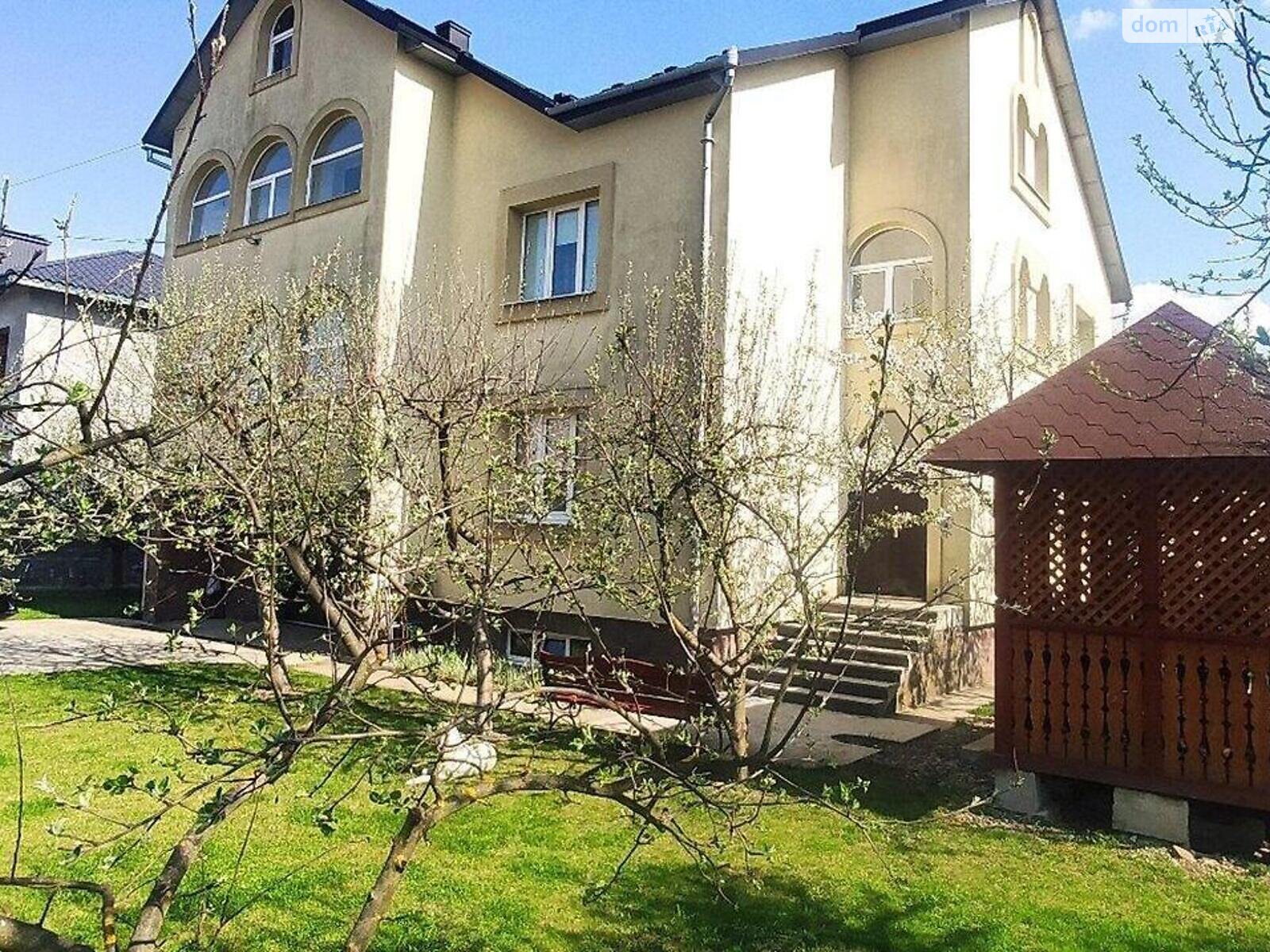 двухэтажный дом, 357 кв. м, кирпич. Продажа в Криховцы фото 1