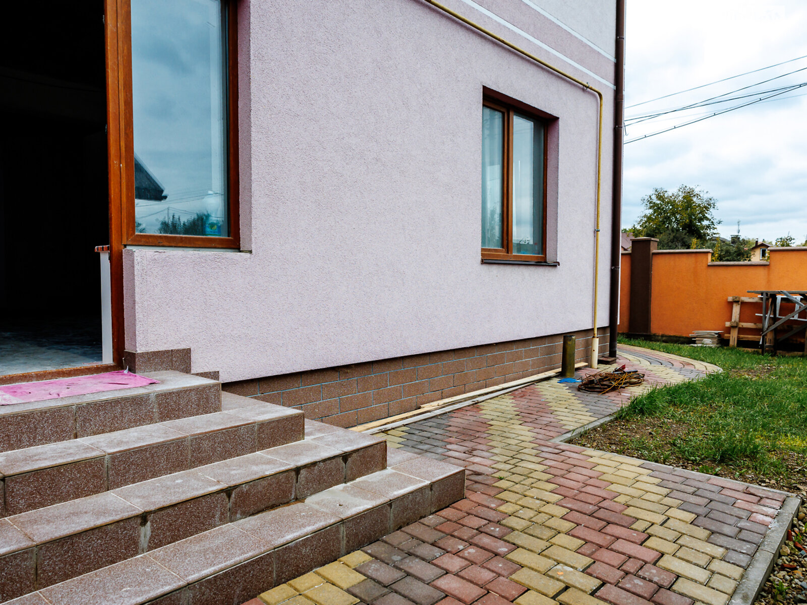 двухэтажный дом с балконом, 186.6 кв. м, кирпич. Продажа в Ивано-Франковске район Опришовцы фото 1 двухэтажный дом с балконом, 186.6 кв. м, кирпич. Продажа в Ивано-Франковске район Опришовцы фото 1