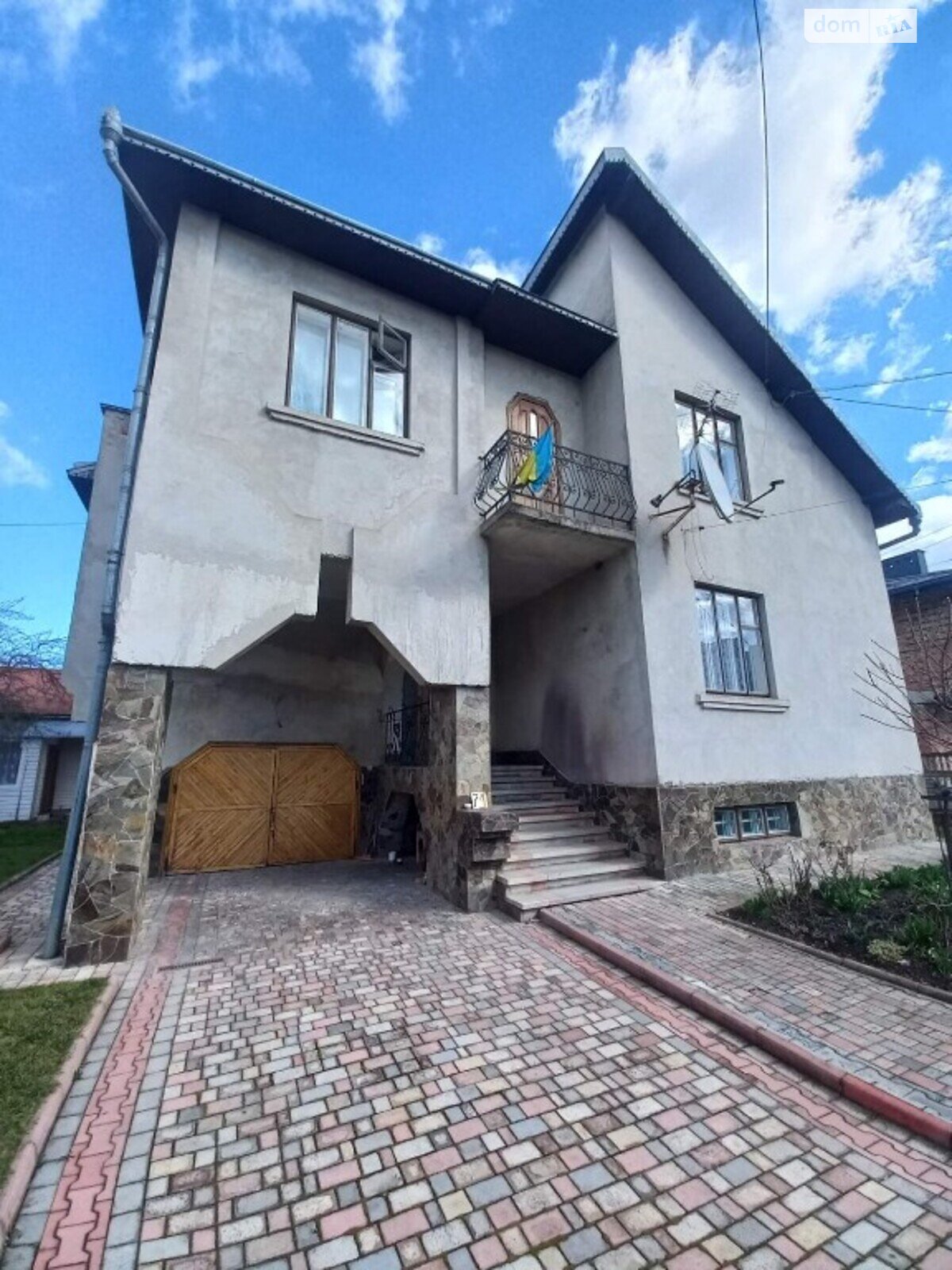 двухэтажный дом с балконом, 300 кв. м, кирпич. Продажа в Ивано-Франковске район Майзли фото 1
