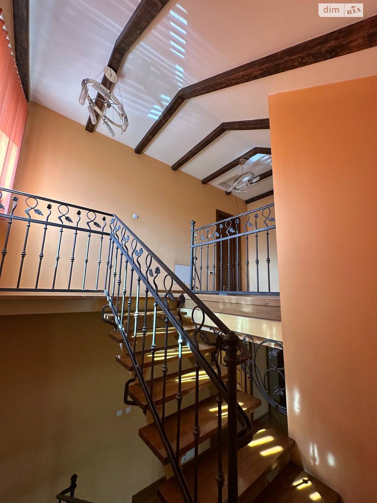 триповерховий будинок з гаражем, 260 кв. м, цегла. Продаж в Івано-Франківську, район Майзлі фото 1 триповерховий будинок з гаражем, 260 кв. м, цегла. Продаж в Івано-Франківську, район Майзлі фото 1