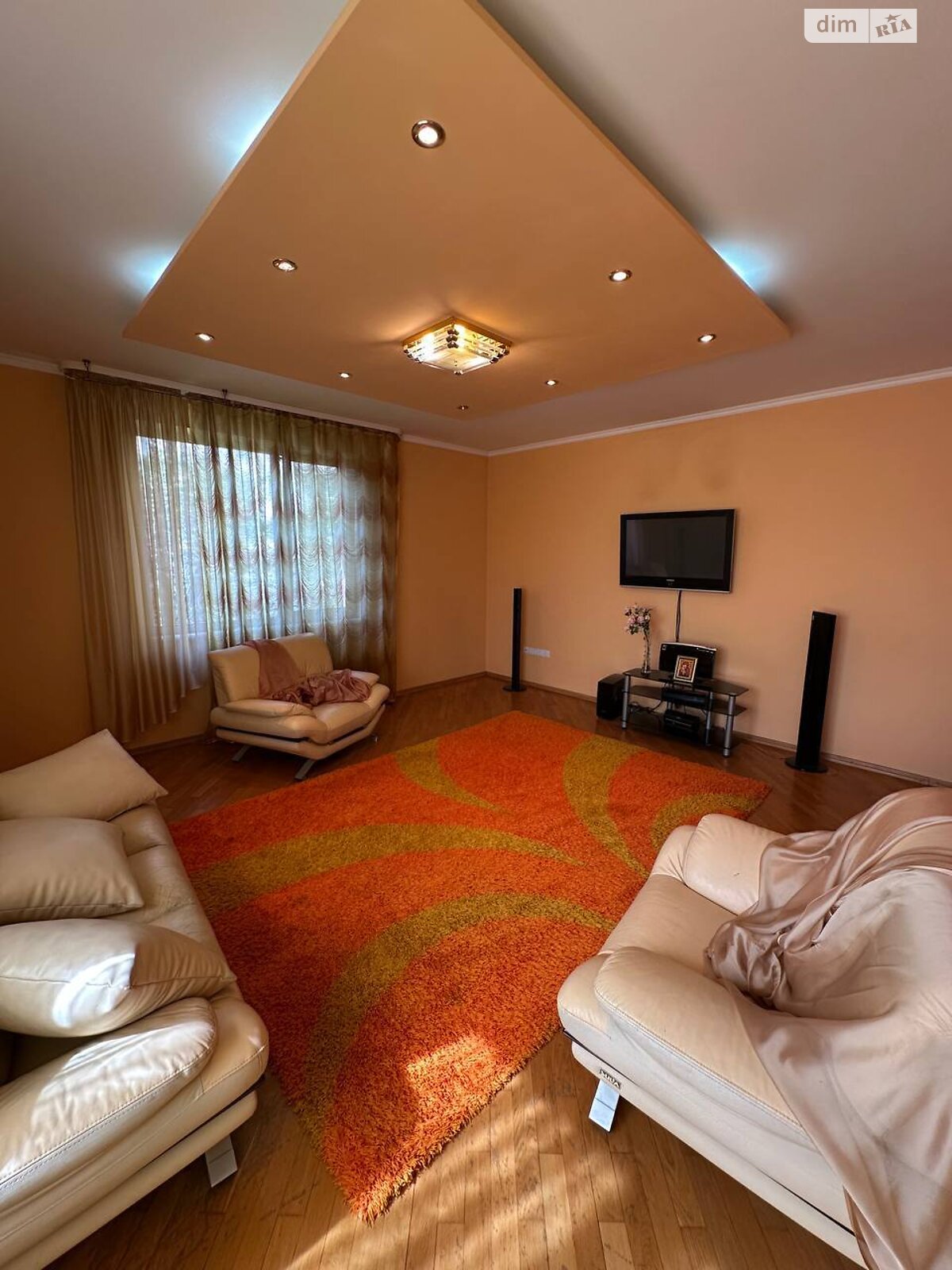 триповерховий будинок з гаражем, 260 кв. м, цегла. Продаж в Івано-Франківську, район Майзлі фото 1 триповерховий будинок з гаражем, 260 кв. м, цегла. Продаж в Івано-Франківську, район Майзлі фото 1