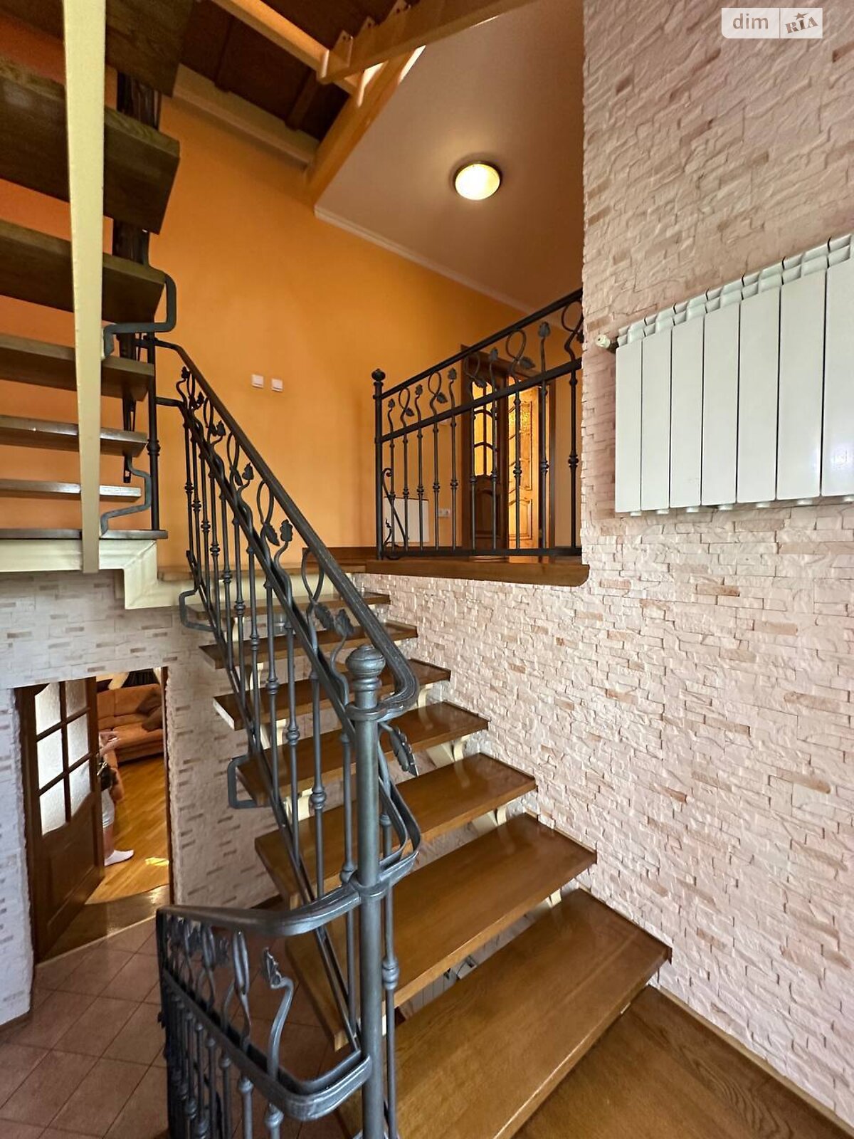 триповерховий будинок з гаражем, 260 кв. м, цегла. Продаж в Івано-Франківську, район Майзлі фото 1 триповерховий будинок з гаражем, 260 кв. м, цегла. Продаж в Івано-Франківську, район Майзлі фото 1