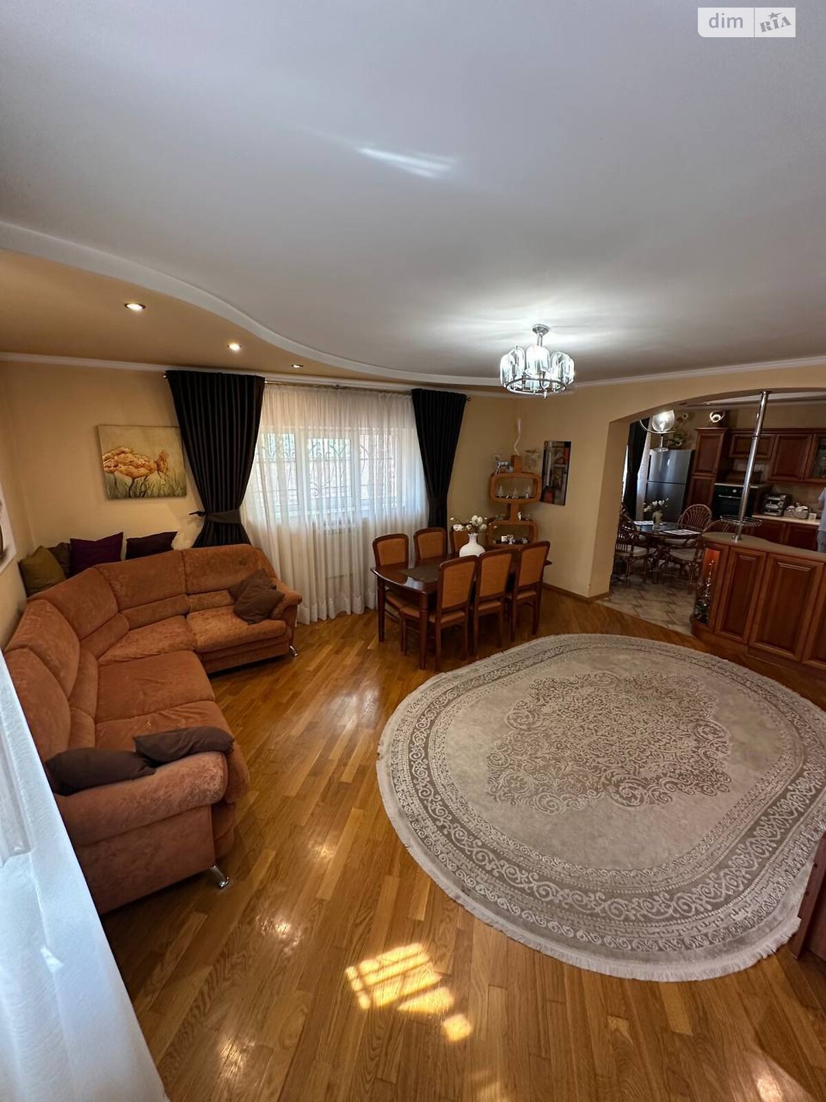 триповерховий будинок з гаражем, 260 кв. м, цегла. Продаж в Івано-Франківську, район Майзлі фото 1 триповерховий будинок з гаражем, 260 кв. м, цегла. Продаж в Івано-Франківську, район Майзлі фото 1