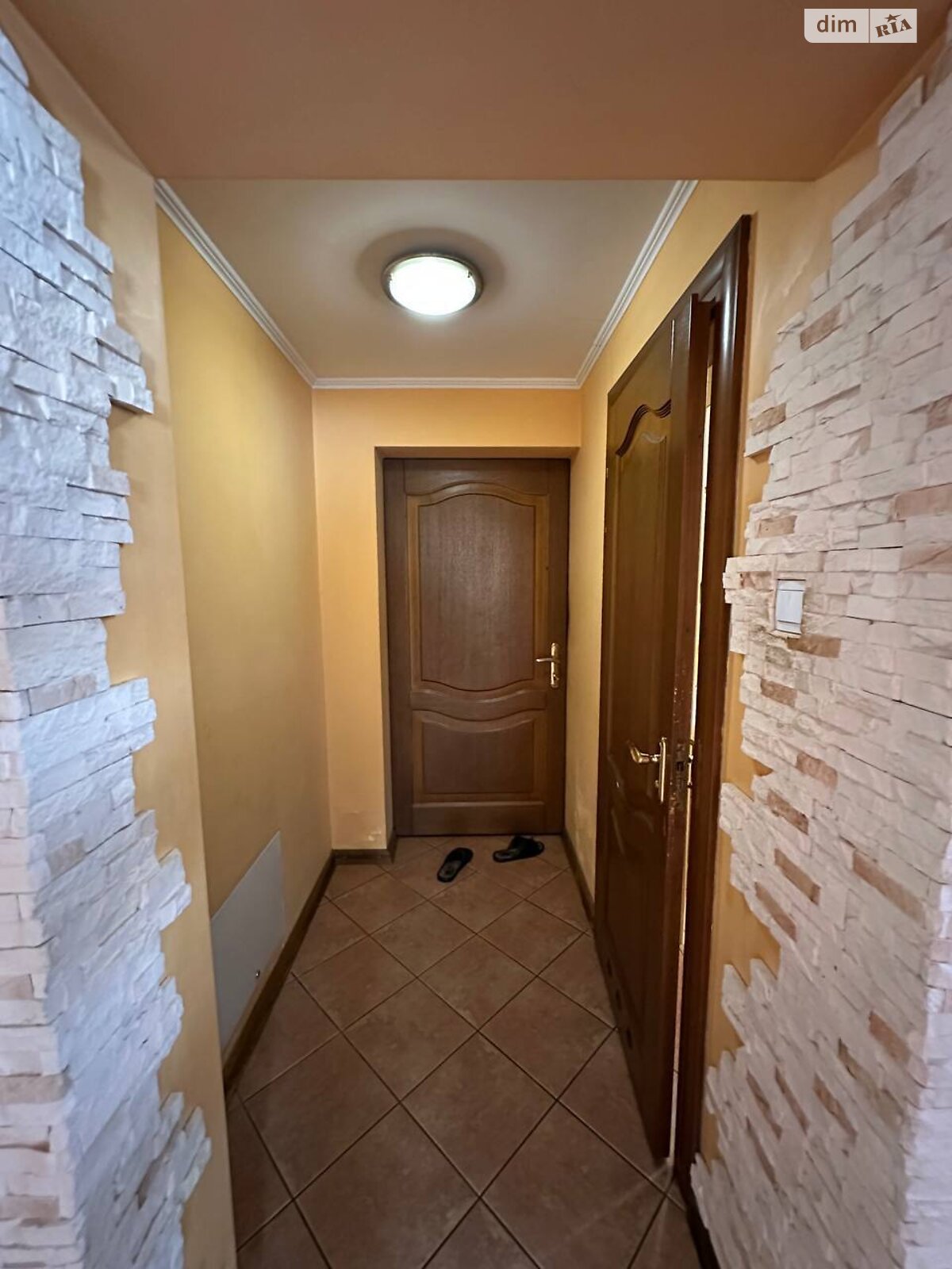 триповерховий будинок з гаражем, 260 кв. м, цегла. Продаж в Івано-Франківську, район Майзлі фото 1 триповерховий будинок з гаражем, 260 кв. м, цегла. Продаж в Івано-Франківську, район Майзлі фото 1