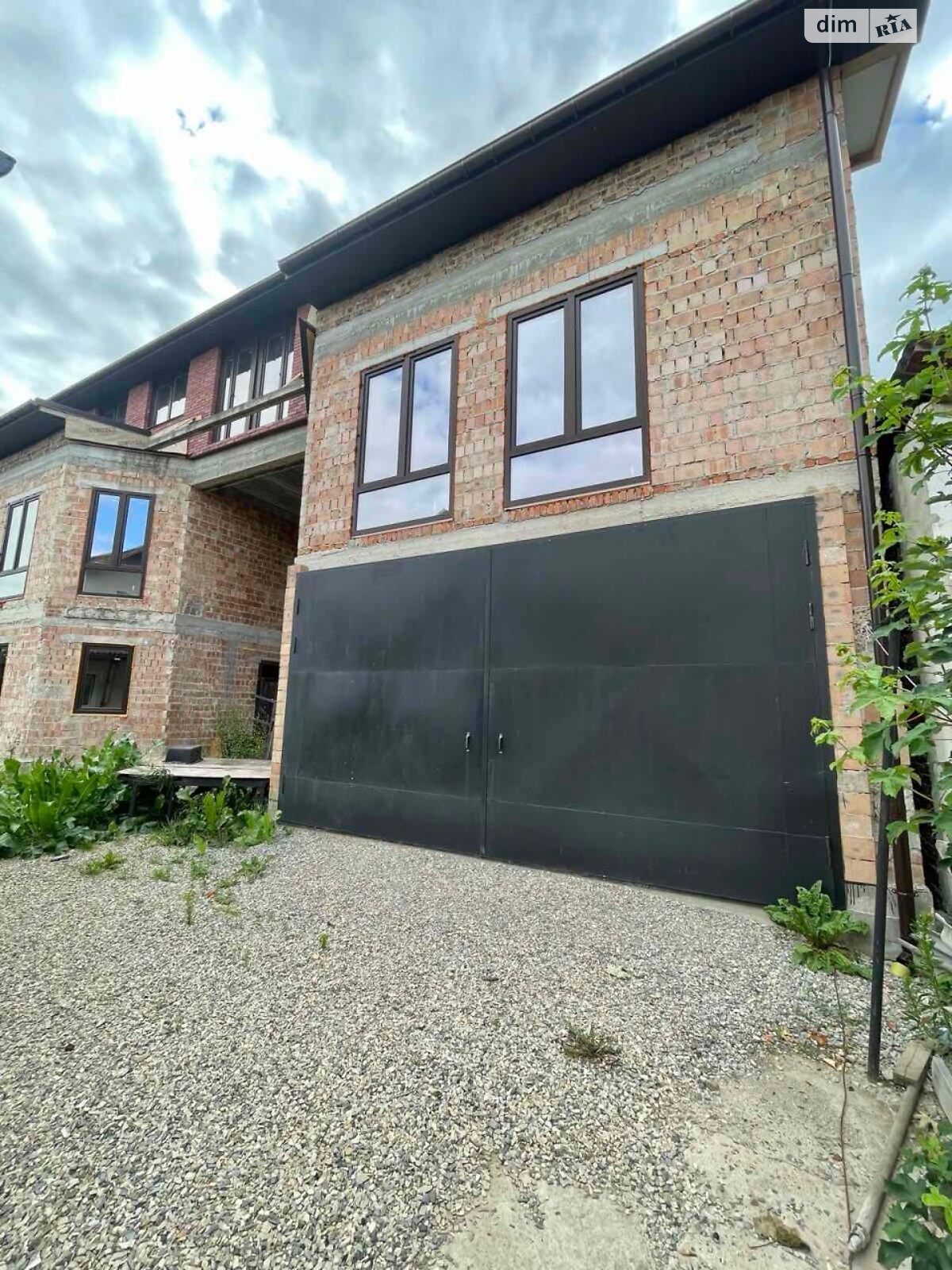 двоповерховий будинок з мансардою, 1344 кв. м, цегла. Продаж в Івано-Франківську, район Набережна фото 1 двоповерховий будинок з мансардою, 1344 кв. м, цегла. Продаж в Івано-Франківську, район Набережна фото 1