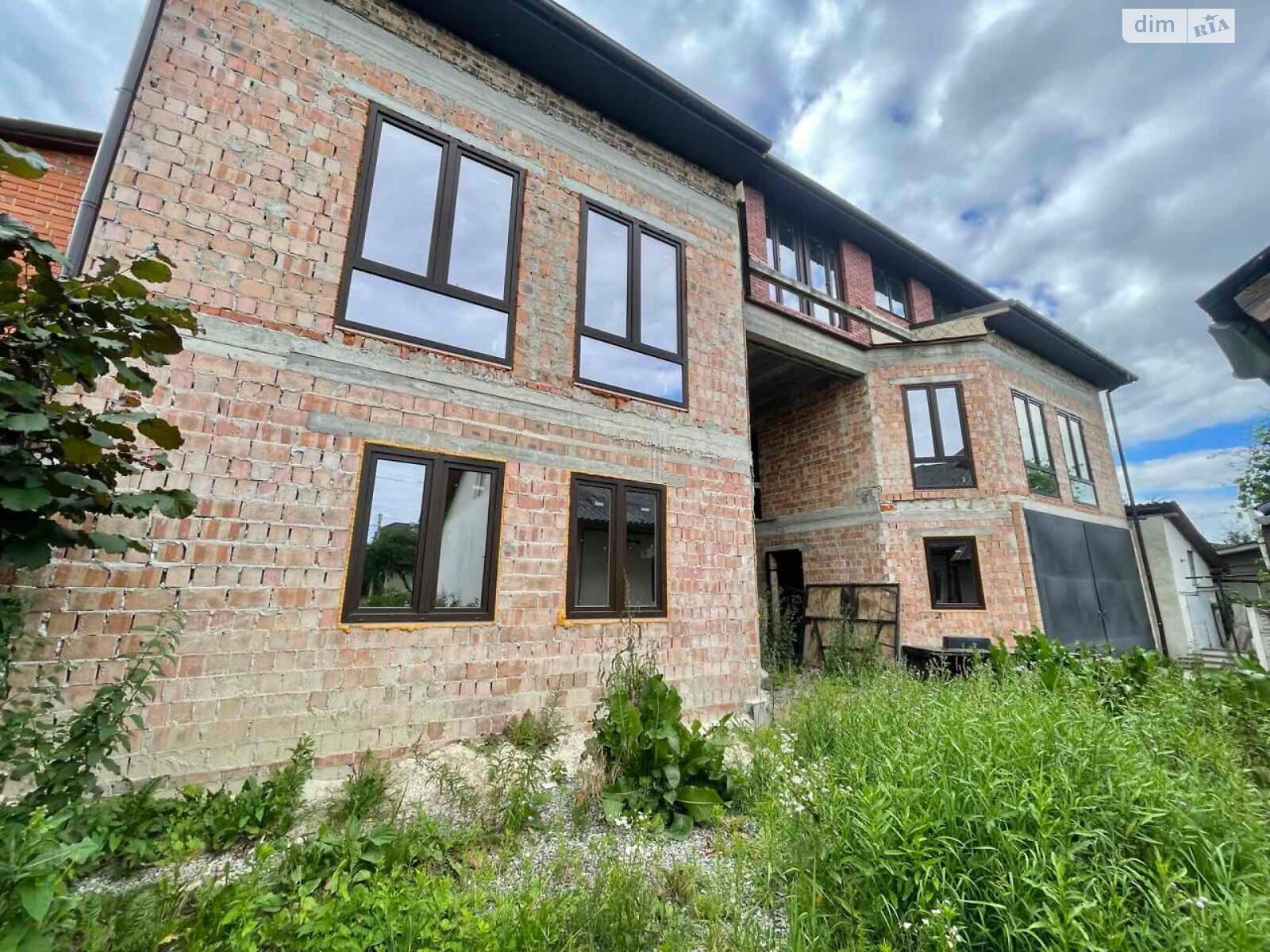 двоповерховий будинок з мансардою, 1344 кв. м, цегла. Продаж в Івано-Франківську, район Набережна фото 1 двоповерховий будинок з мансардою, 1344 кв. м, цегла. Продаж в Івано-Франківську, район Набережна фото 1