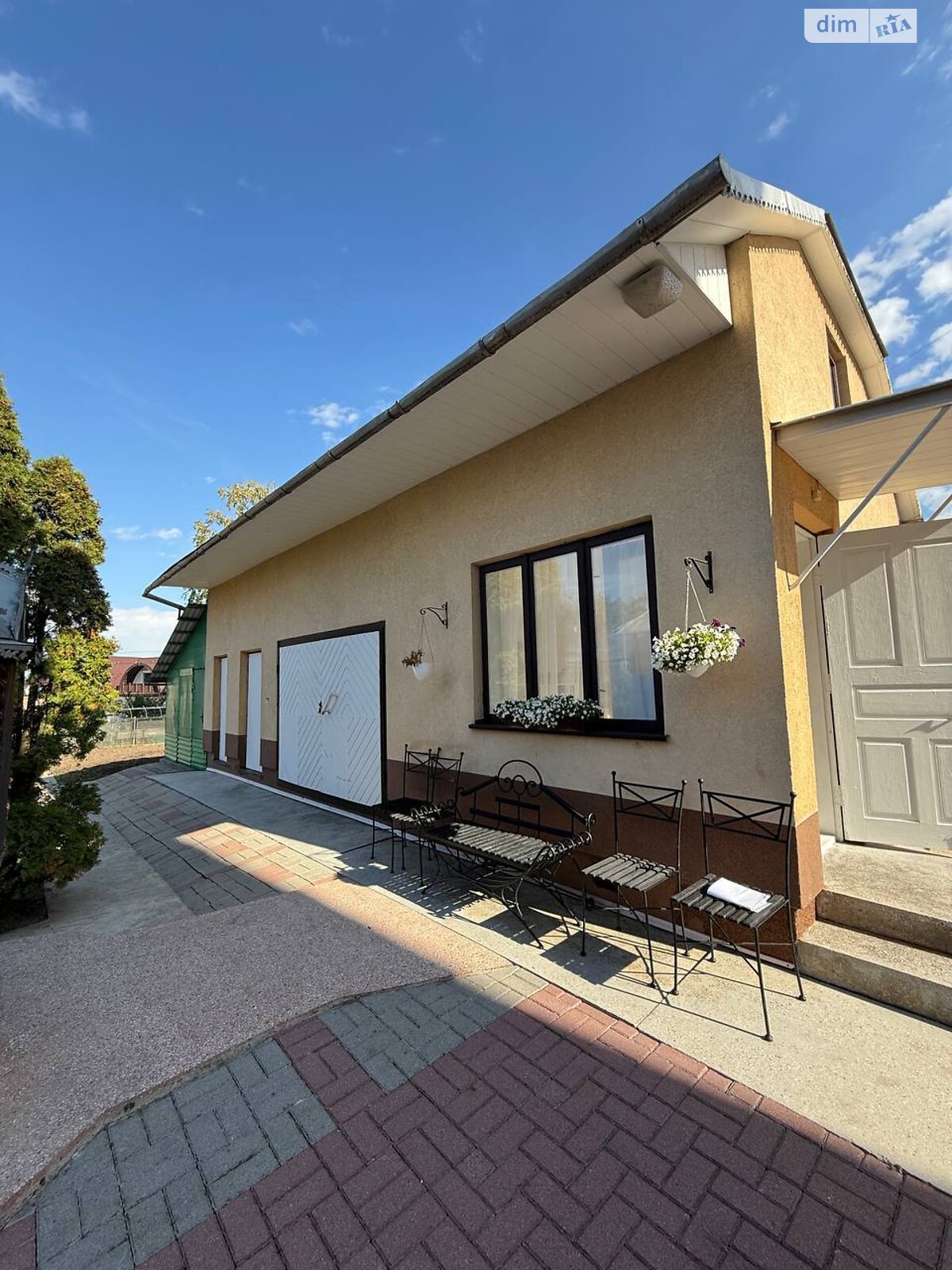 триповерховий будинок з верандою, 343.8 кв. м, цегла. Продаж в Івано-Франківську, район Опришівці фото 1