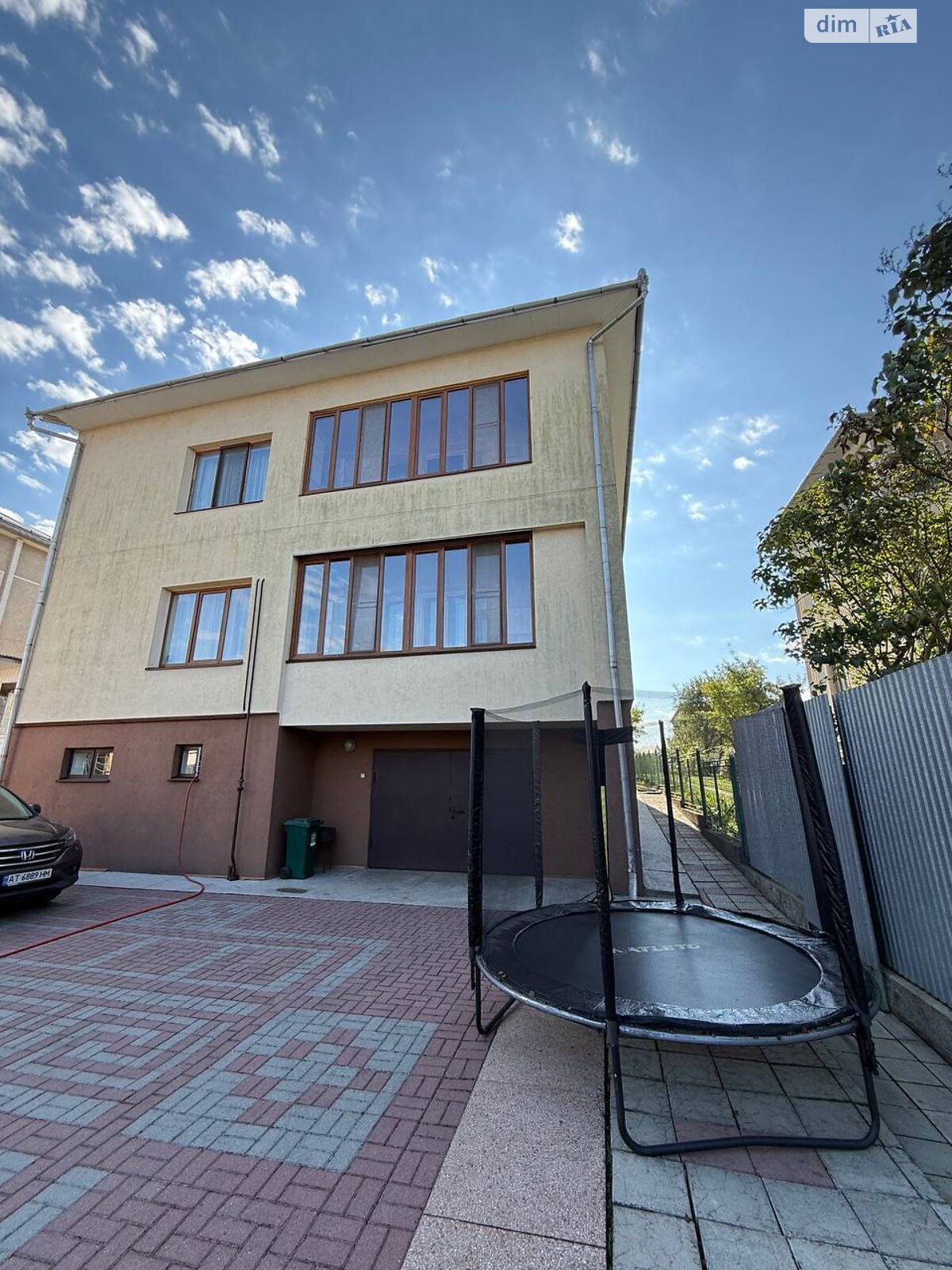 триповерховий будинок з верандою, 343.8 кв. м, цегла. Продаж в Івано-Франківську, район Опришівці фото 1