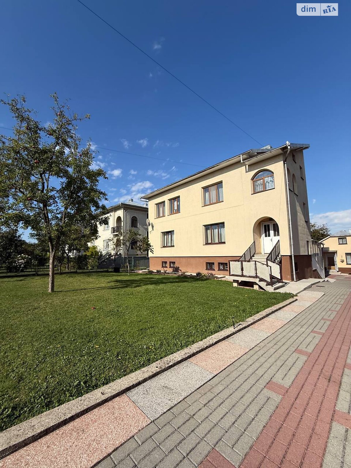 триповерховий будинок з верандою, 343.8 кв. м, цегла. Продаж в Івано-Франківську, район Опришівці фото 1