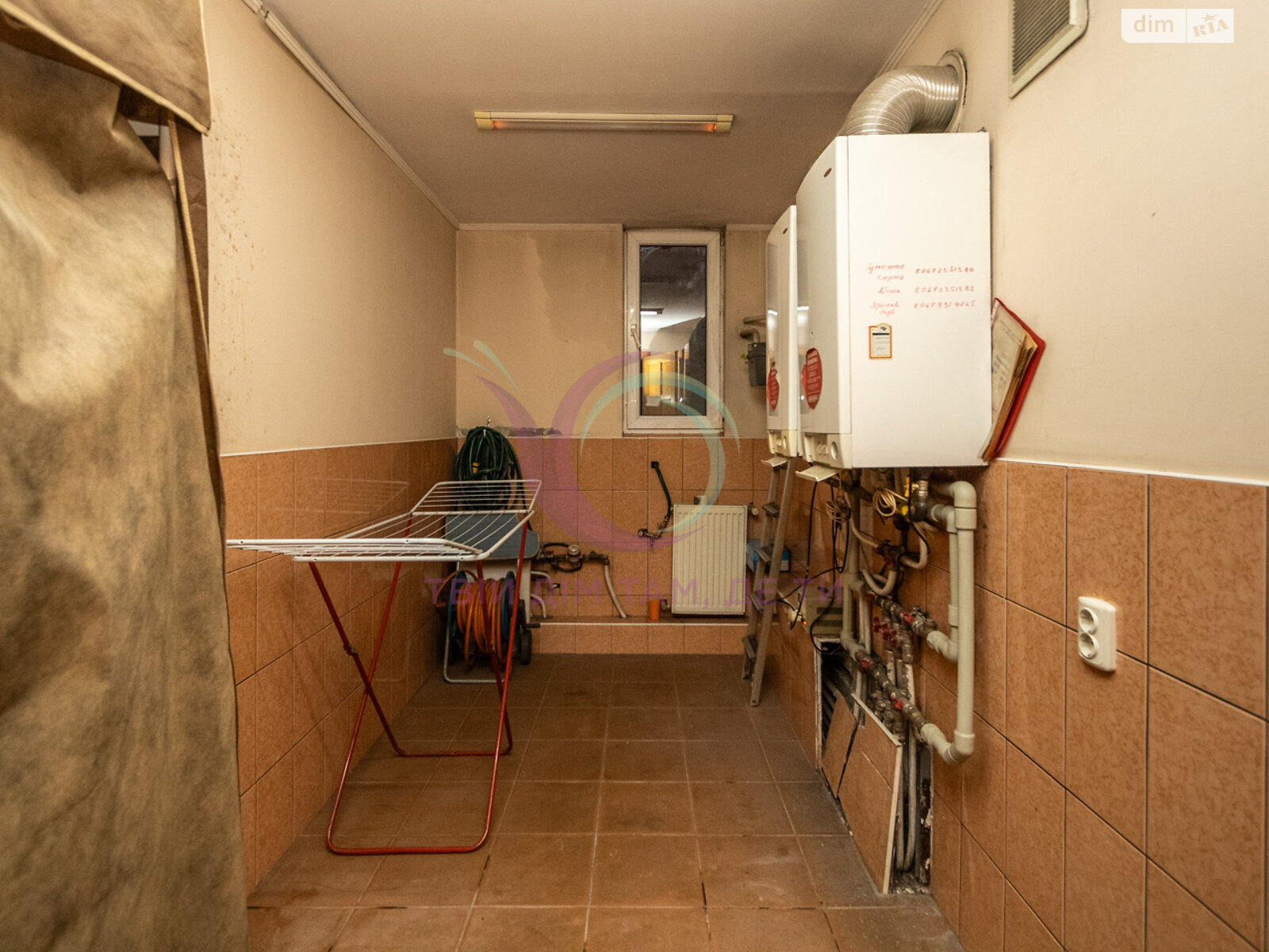 трехэтажный дом с гаражом, 404 кв. м, кирпич. Продажа в Ивано-Франковске район Позитрон фото 1 трехэтажный дом с гаражом, 404 кв. м, кирпич. Продажа в Ивано-Франковске район Позитрон фото 1