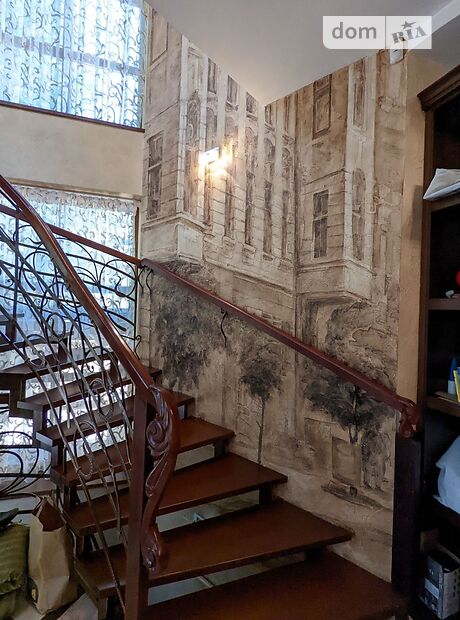 двухэтажный дом с балконом, 400 кв. м, кирпич. Продажа в Ивано-Франковске район Центр фото 1 двухэтажный дом с балконом, 400 кв. м, кирпич. Продажа в Ивано-Франковске район Центр фото 1