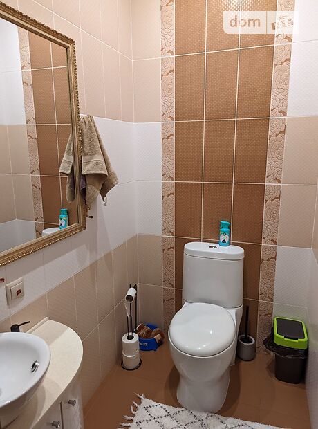 двухэтажный дом с балконом, 400 кв. м, кирпич. Продажа в Ивано-Франковске район Центр фото 1 двухэтажный дом с балконом, 400 кв. м, кирпич. Продажа в Ивано-Франковске район Центр фото 1