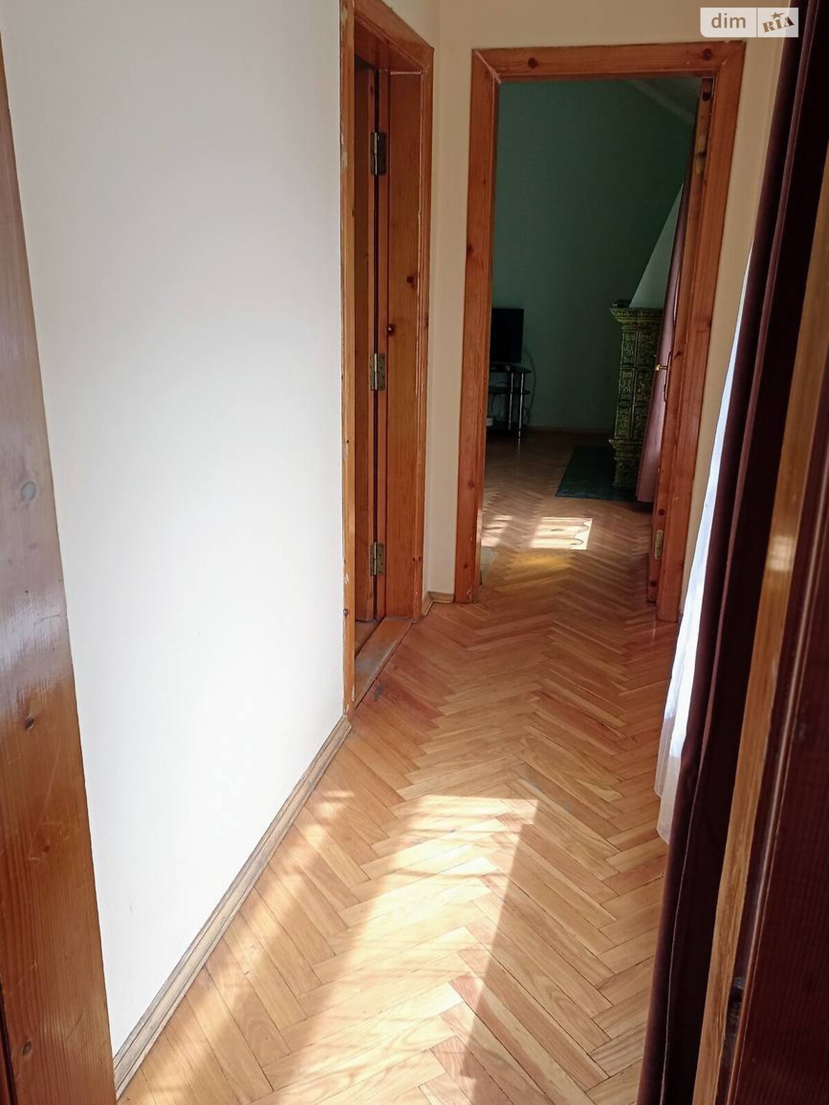 триповерховий будинок з гаражем, 800 кв. м, цегла. Продаж в Івано-Франківську, район Центр фото 1