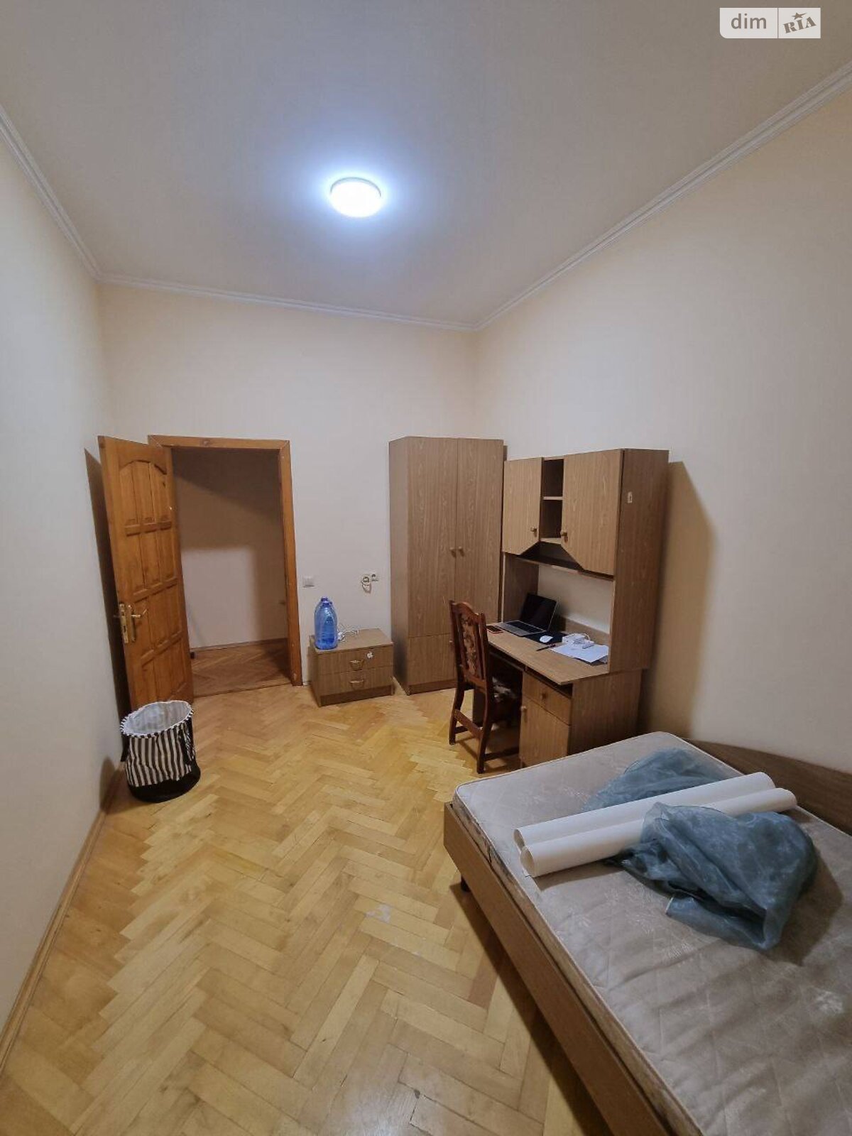 триповерховий будинок з гаражем, 800 кв. м, цегла. Продаж в Івано-Франківську, район Центр фото 1