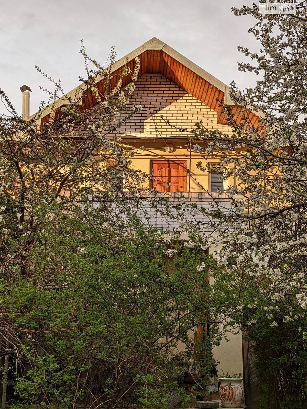 триповерховий будинок з гаражем, 800 кв. м, цегла. Продаж в Івано-Франківську, район Центр фото 1