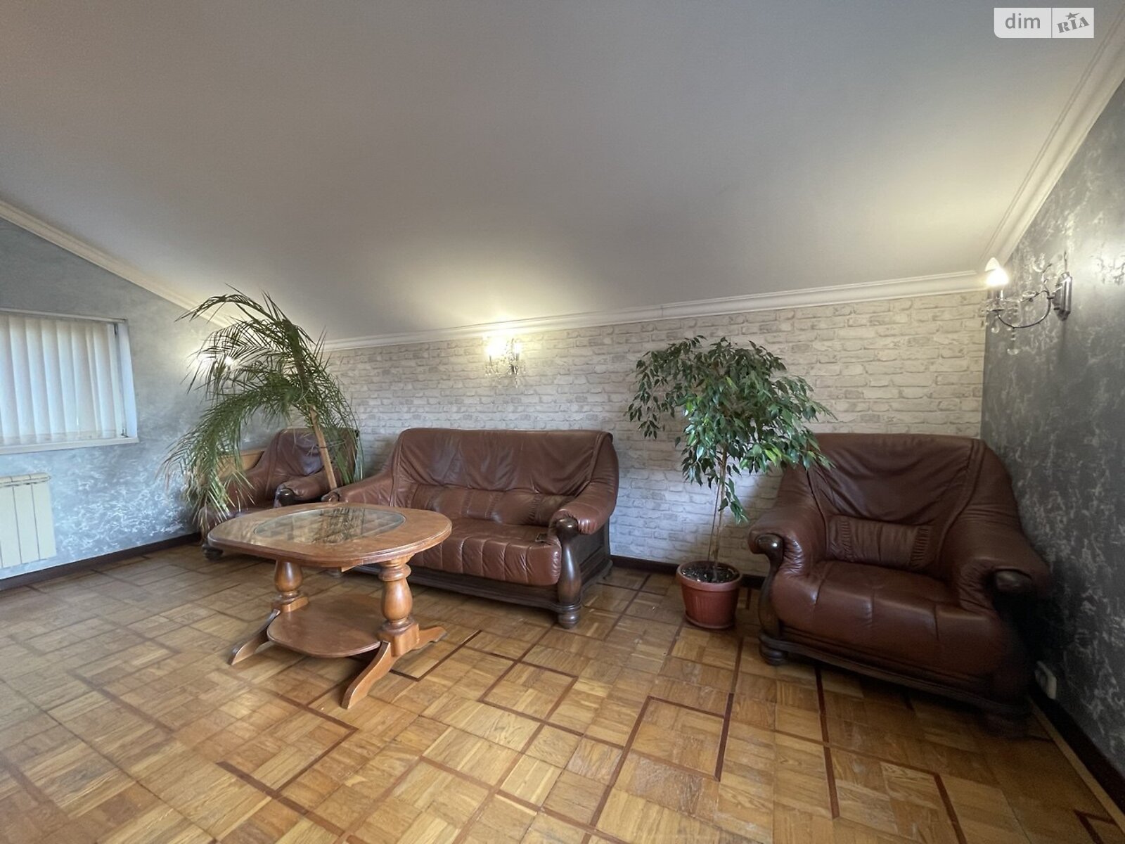 одноэтажный дом с гаражом, 134.2 кв. м, кирпич. Продажа в Ивано-Франковске район Центр фото 1 одноэтажный дом с гаражом, 134.2 кв. м, кирпич. Продажа в Ивано-Франковске район Центр фото 1