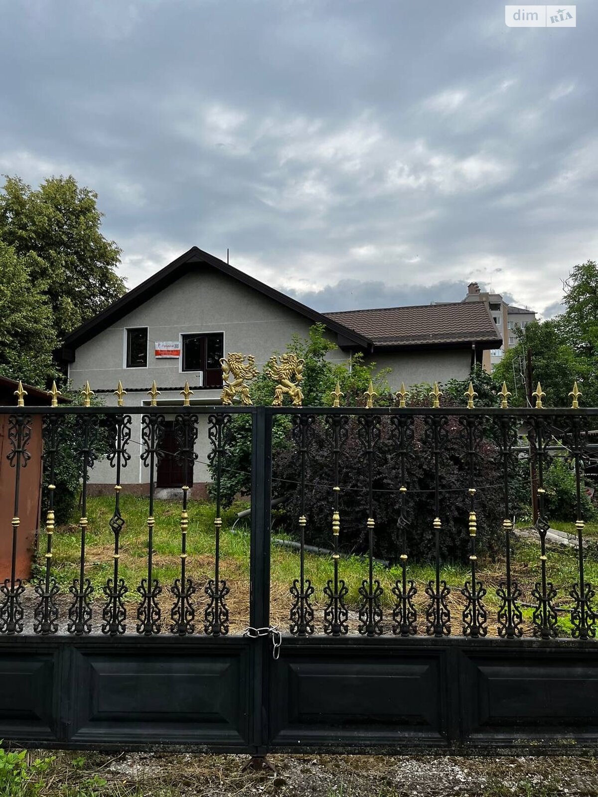 двухэтажный дом с гаражом, 211.6 кв. м, кирпич. Продажа в Ивано-Франковске район Центр фото 1 двухэтажный дом с гаражом, 211.6 кв. м, кирпич. Продажа в Ивано-Франковске район Центр фото 1