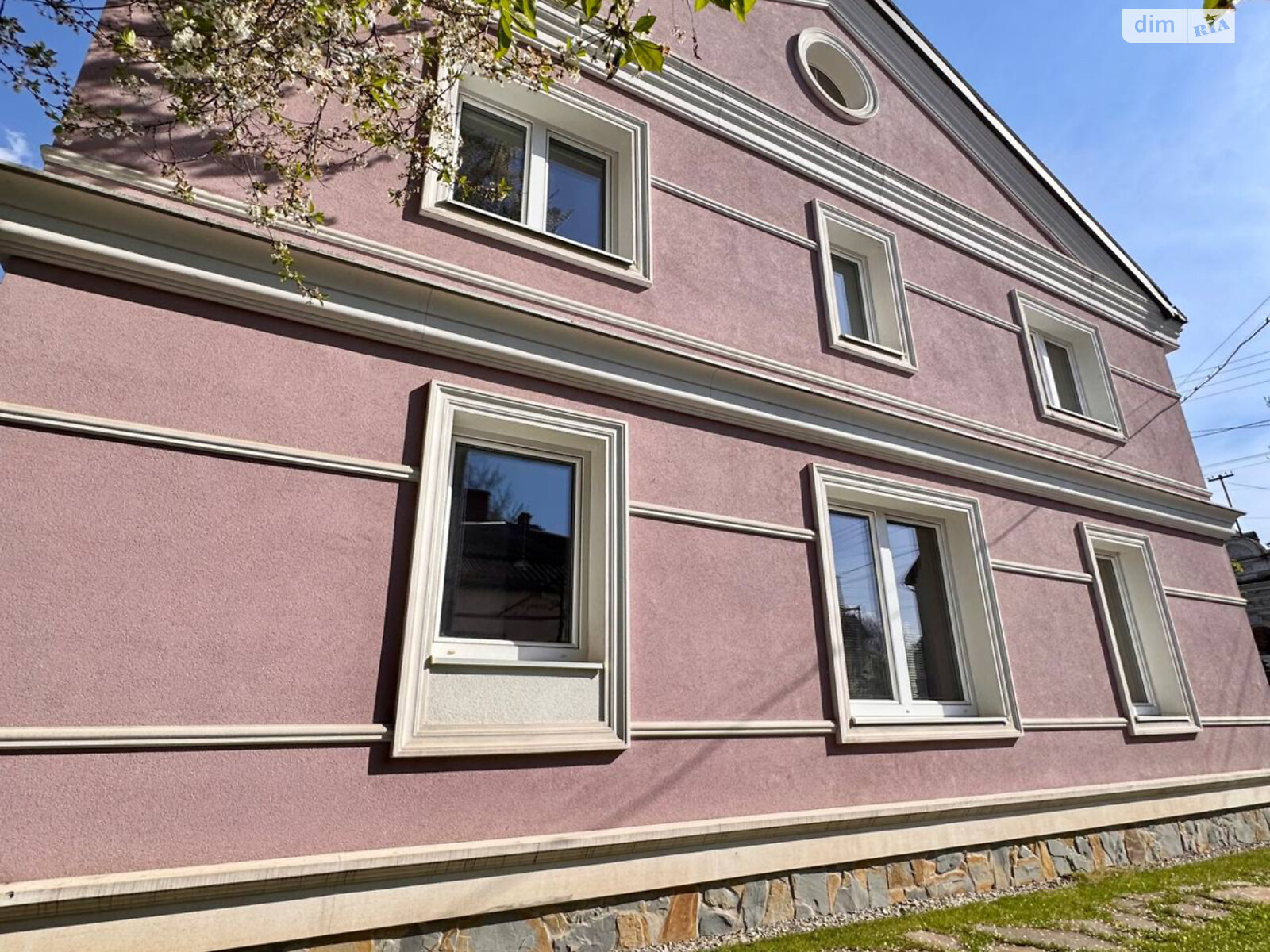 двухэтажный дом с верандой, 172.3 кв. м, кирпич. Продажа в Ивано-Франковске район Центр фото 1 двухэтажный дом с верандой, 172.3 кв. м, кирпич. Продажа в Ивано-Франковске район Центр фото 1