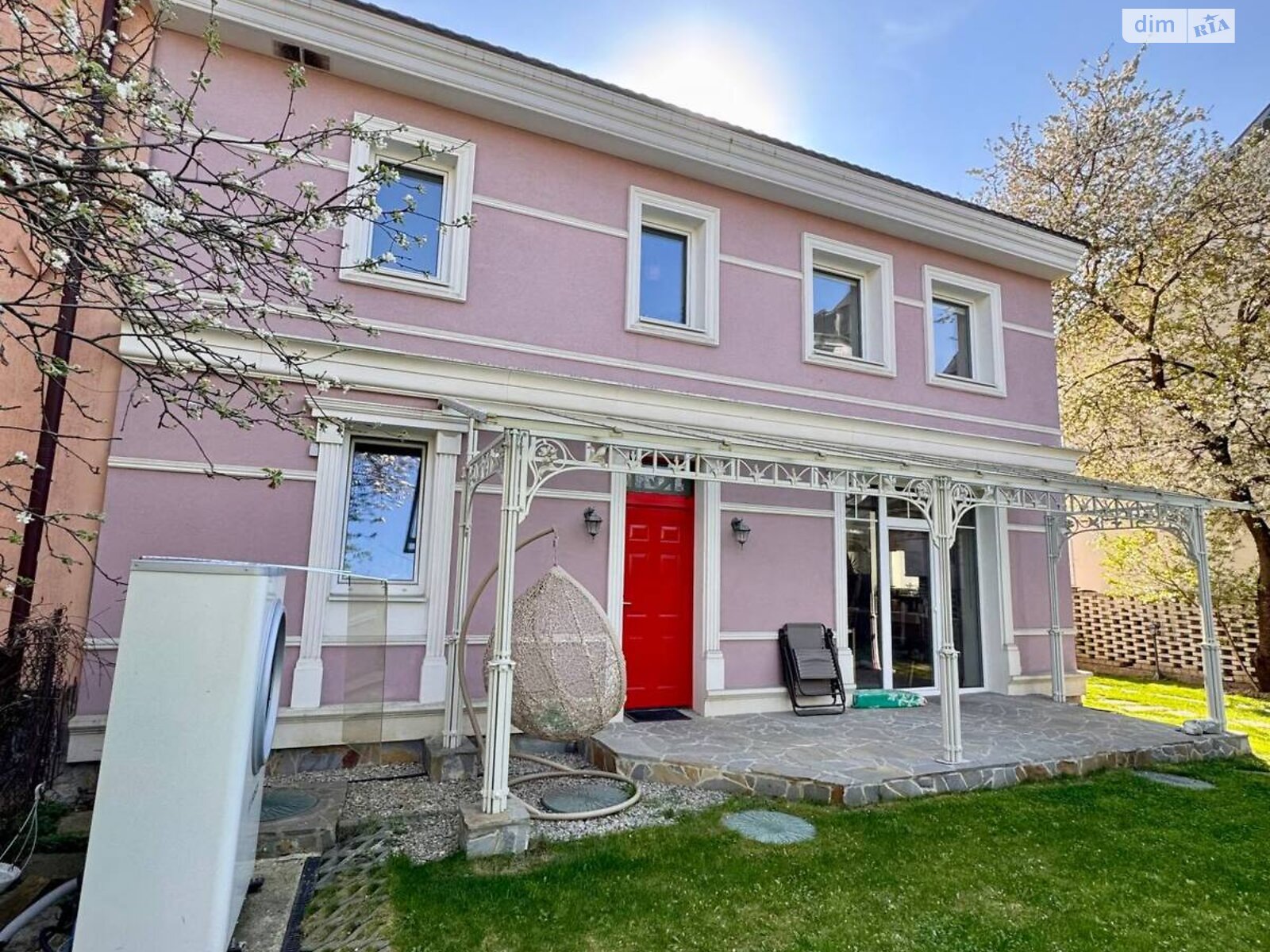 двухэтажный дом с гаражом, 172.3 кв. м, керамический блок. Продажа в Ивано-Франковске район Центр фото 1 двухэтажный дом с гаражом, 172.3 кв. м, керамический блок. Продажа в Ивано-Франковске район Центр фото 1
