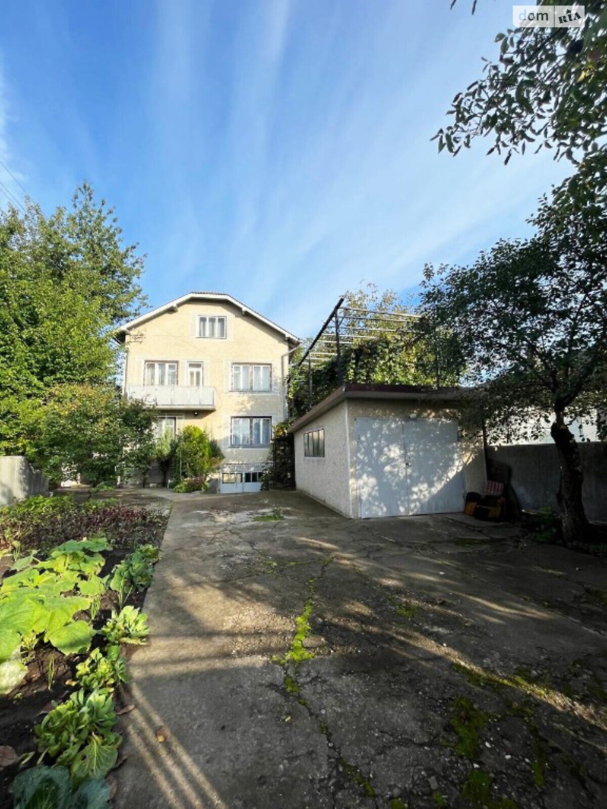 двоповерховий будинок з верандою, 300 кв. м, цегла. Продаж у Угорниках фото 1 двоповерховий будинок з верандою, 300 кв. м, цегла. Продаж у Угорниках фото 1
