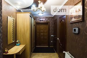 двухэтажный дом с балконом, 212 кв. м, кирпич. Продажа в Угорниках фото 2