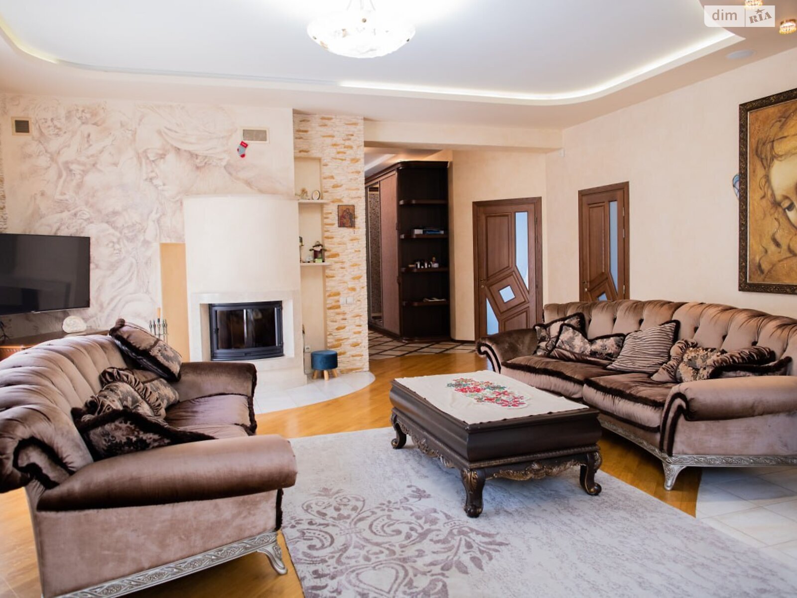 трехэтажный дом с гаражом, 396 кв. м, кирпич. Продажа в Ивано-Франковске фото 1 трехэтажный дом с гаражом, 396 кв. м, кирпич. Продажа в Ивано-Франковске фото 1